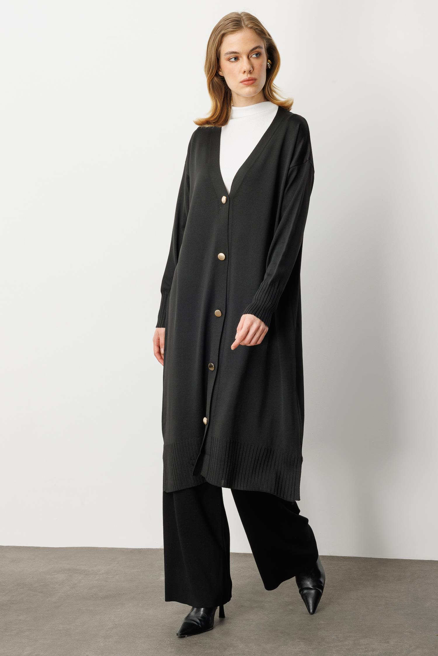 Düğme Detaylı Uzun Triko Hırka-SİYAH