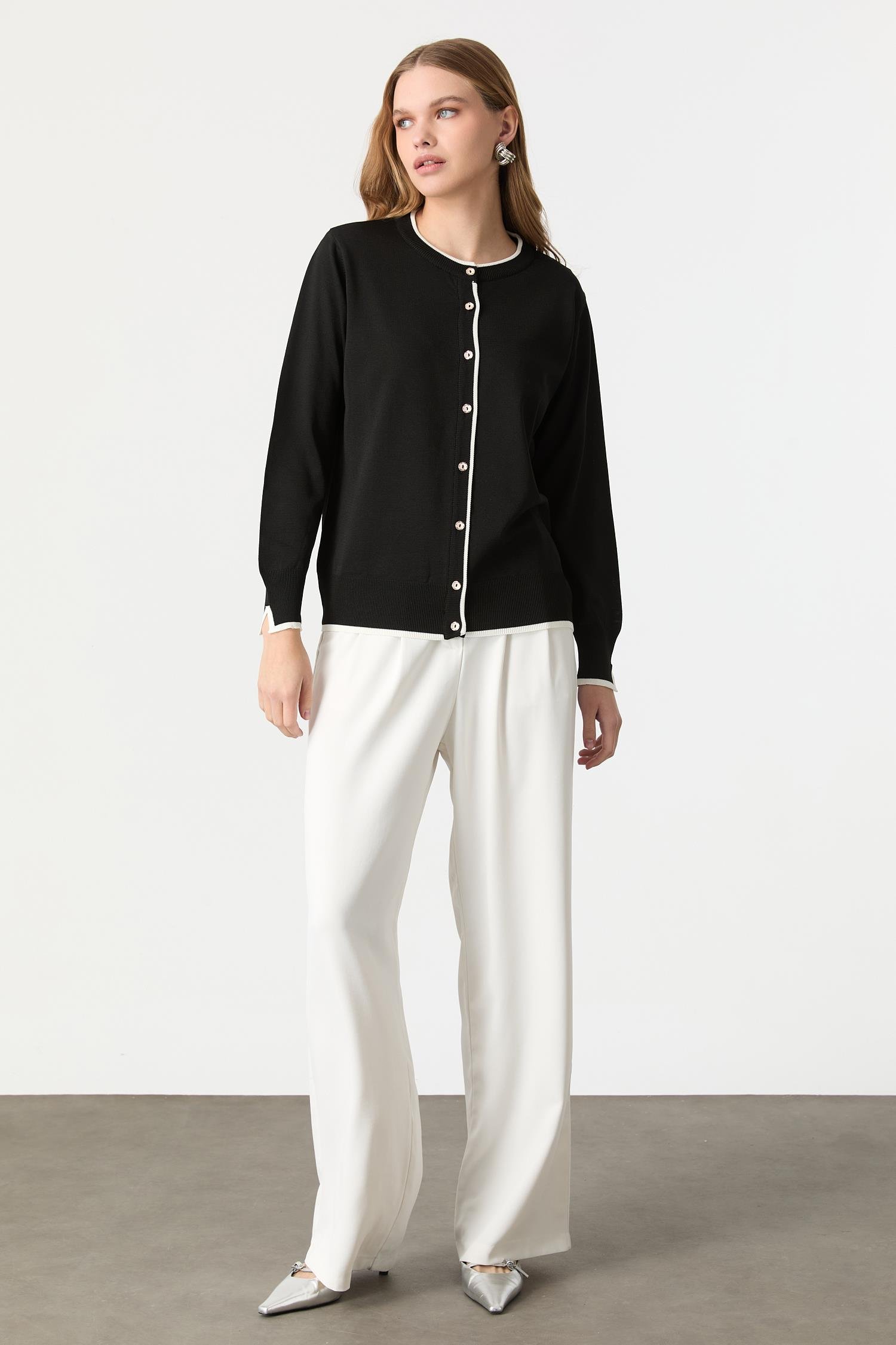 Düğmeli Basic Triko Hırka-SİYAH/KEMİK