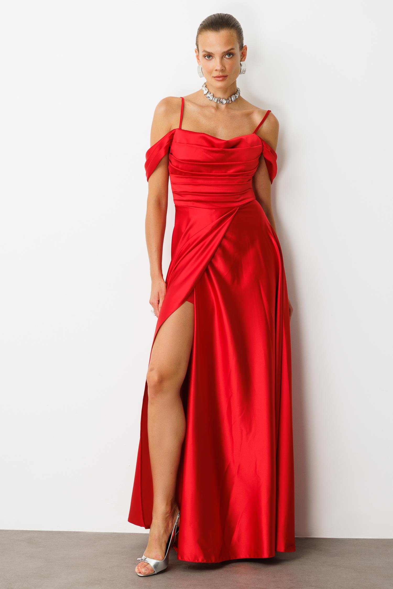 Düşük Kol Saten Abiye Elbise-KIRMIZI