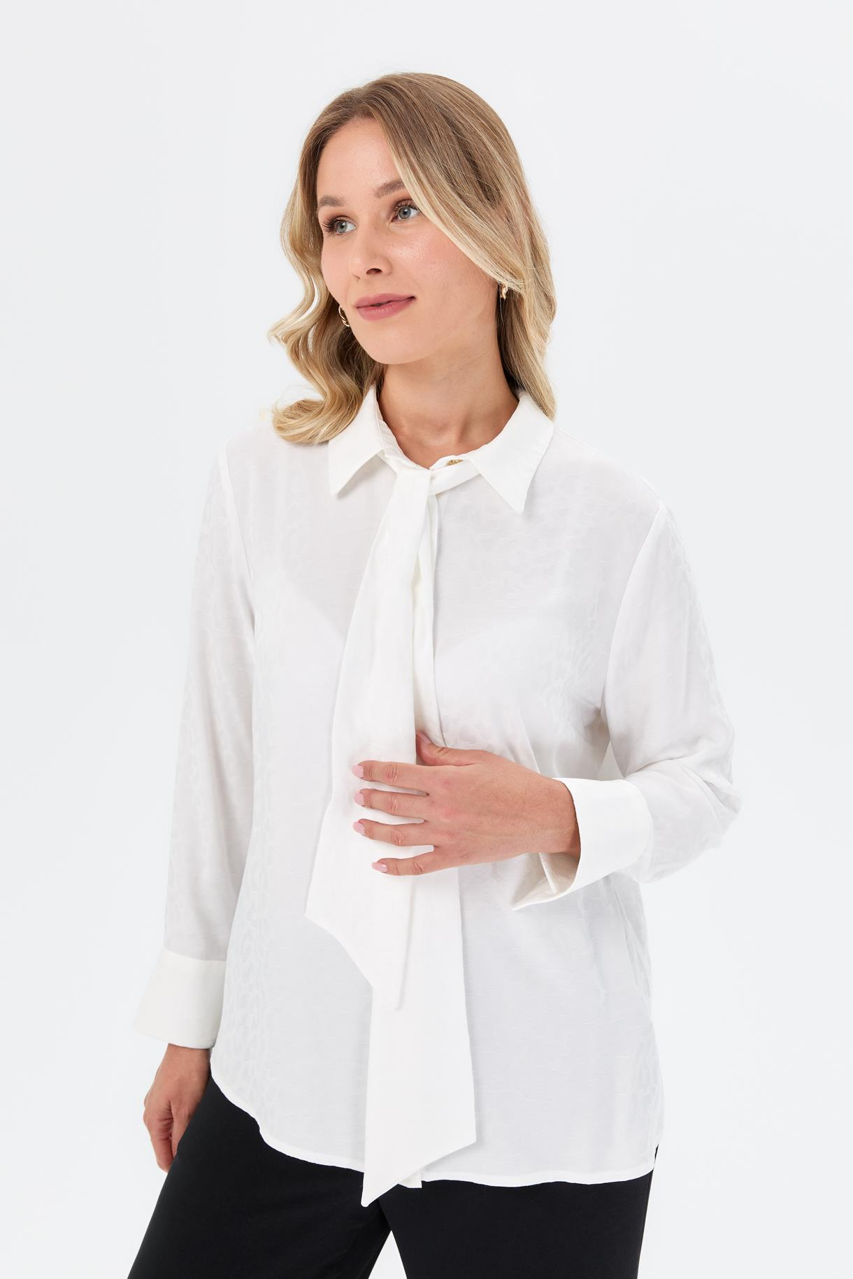 Fular Detaylı Büyük Beden Gömlek - KEMIK