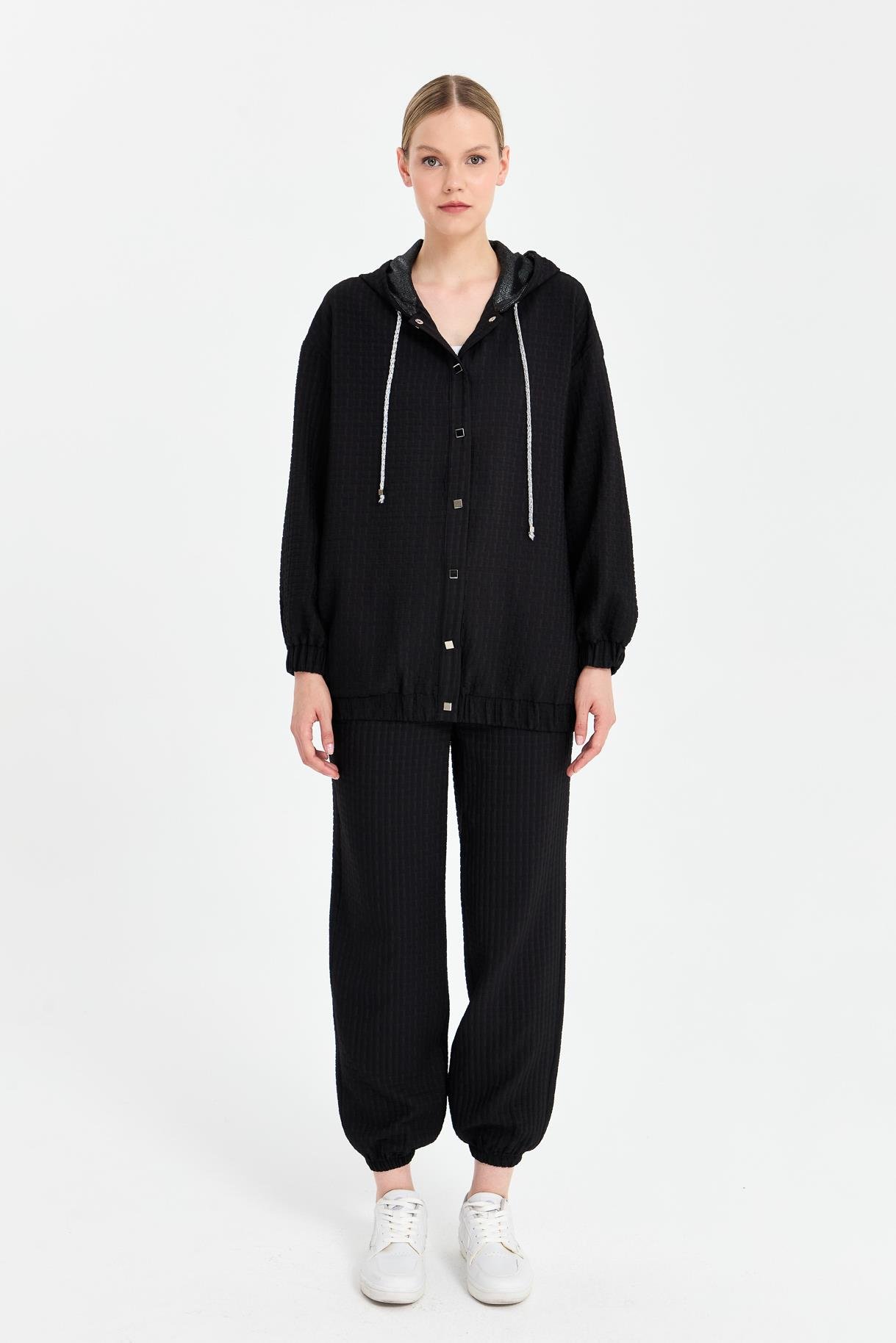 Gold İp ve Düğme Detaylı Kapüşonlu Ceket - SİYAH