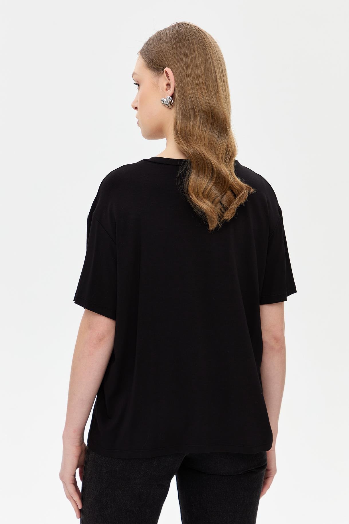 Harf Baskılı Kısa Kollu Tişört - SİYAH