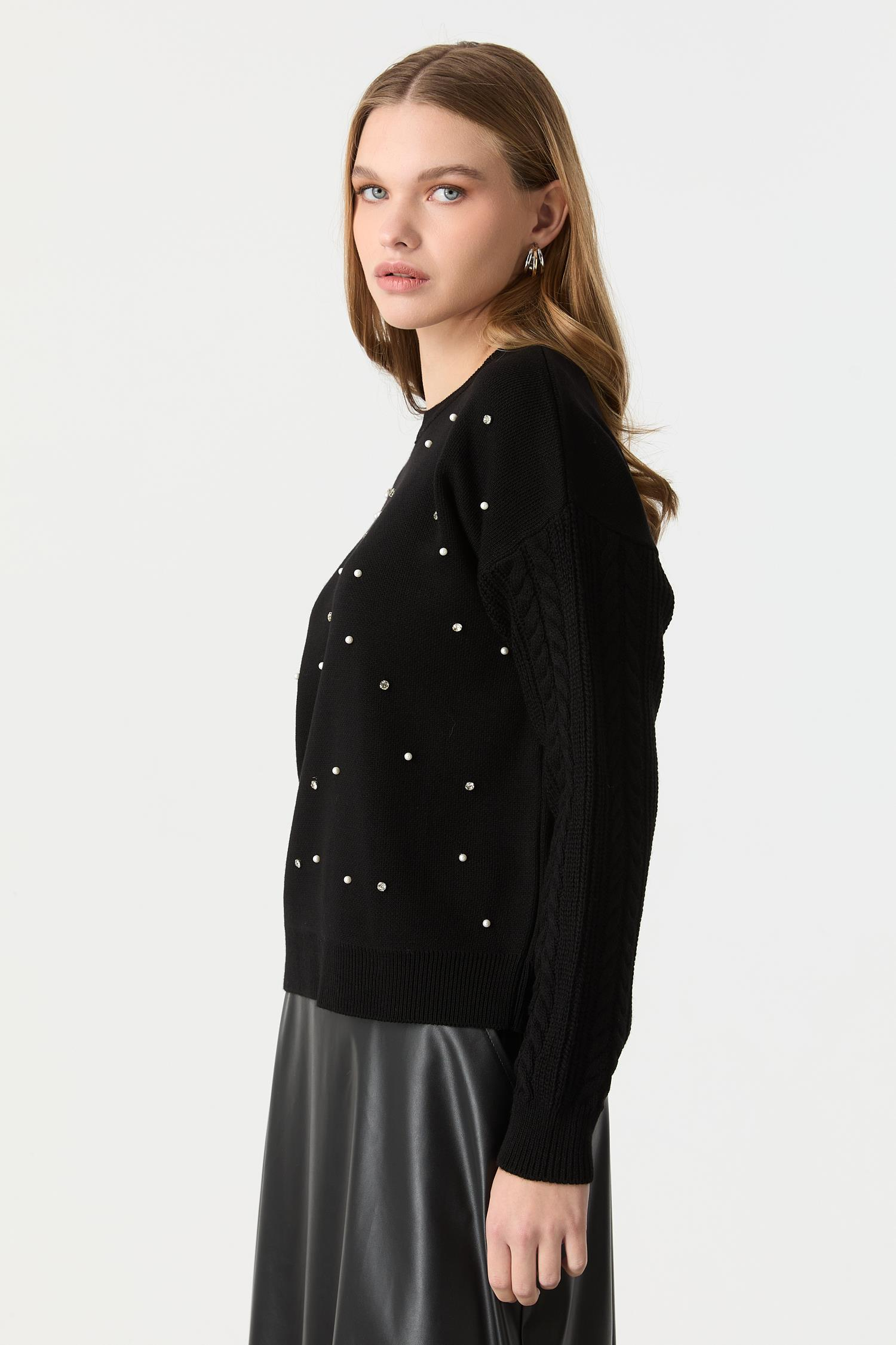 İnci İşleme Detaylı Triko TKazak-SİYAH