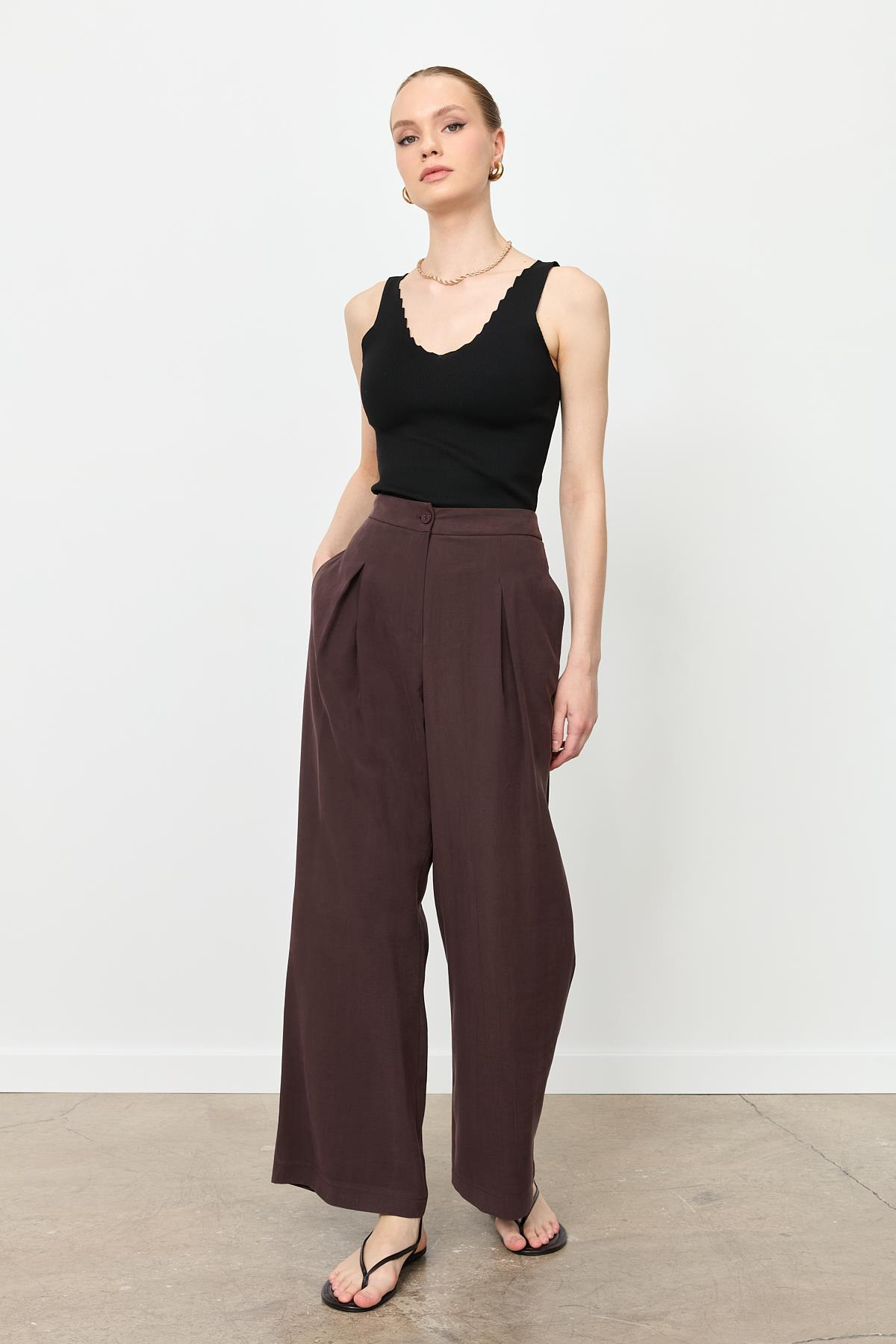 Kalın Pileli Bol Paça Pantolon-KAHVE