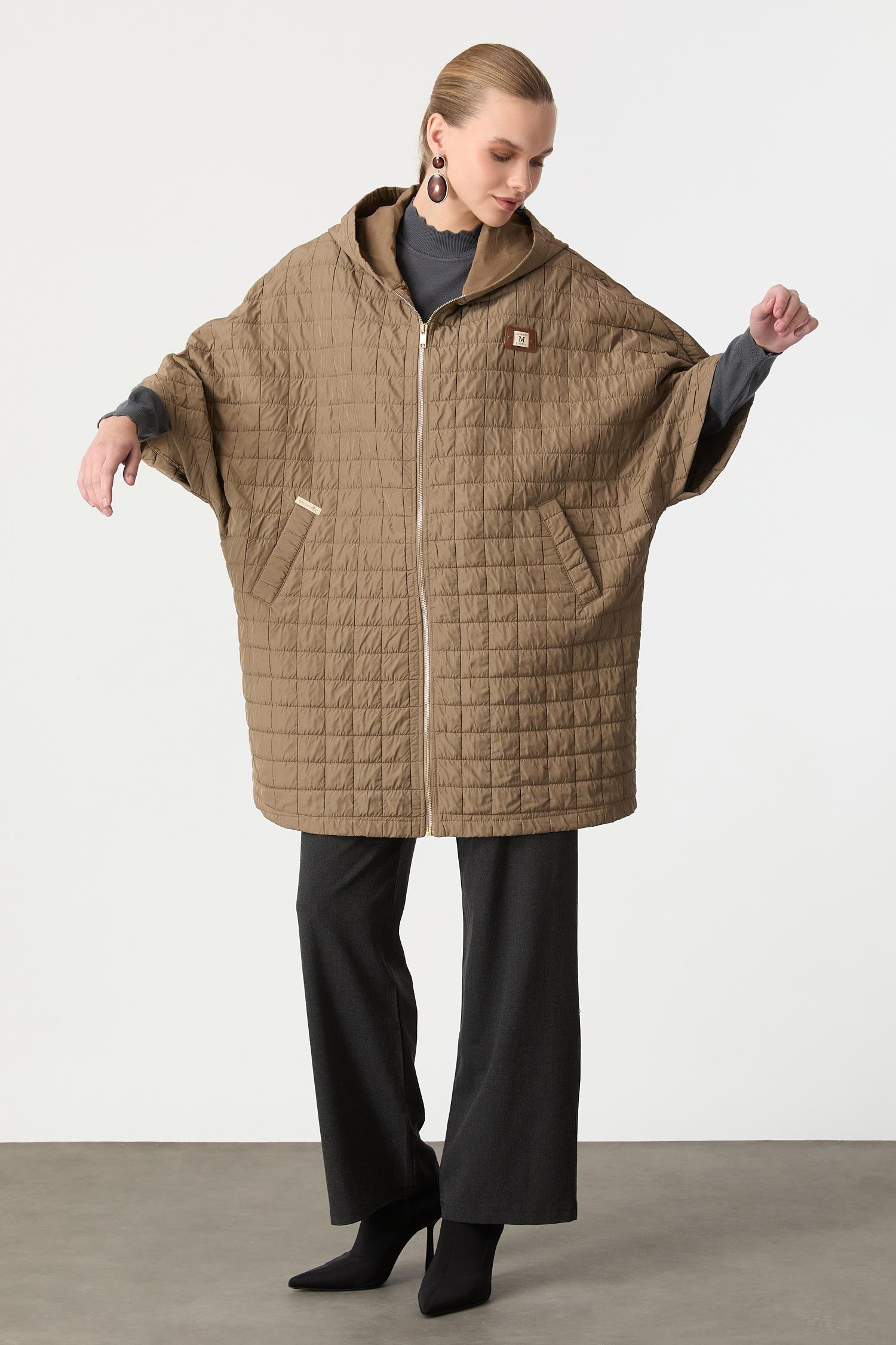 Kapitone Kapüşonlu Yelek-CAMEL