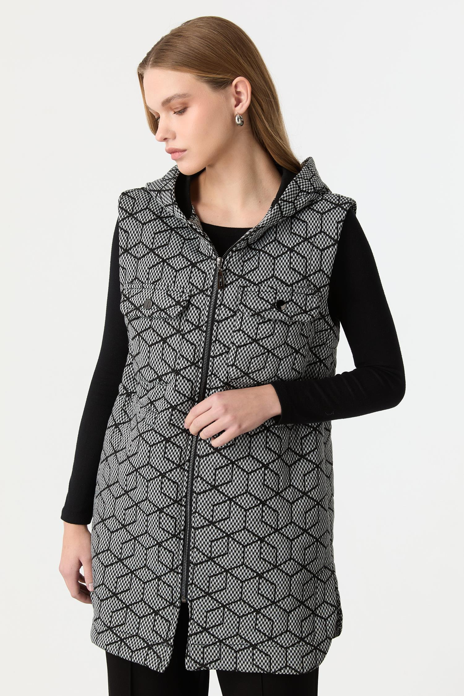 Kapüşon Detaylı Örme Yelek-SİYAH