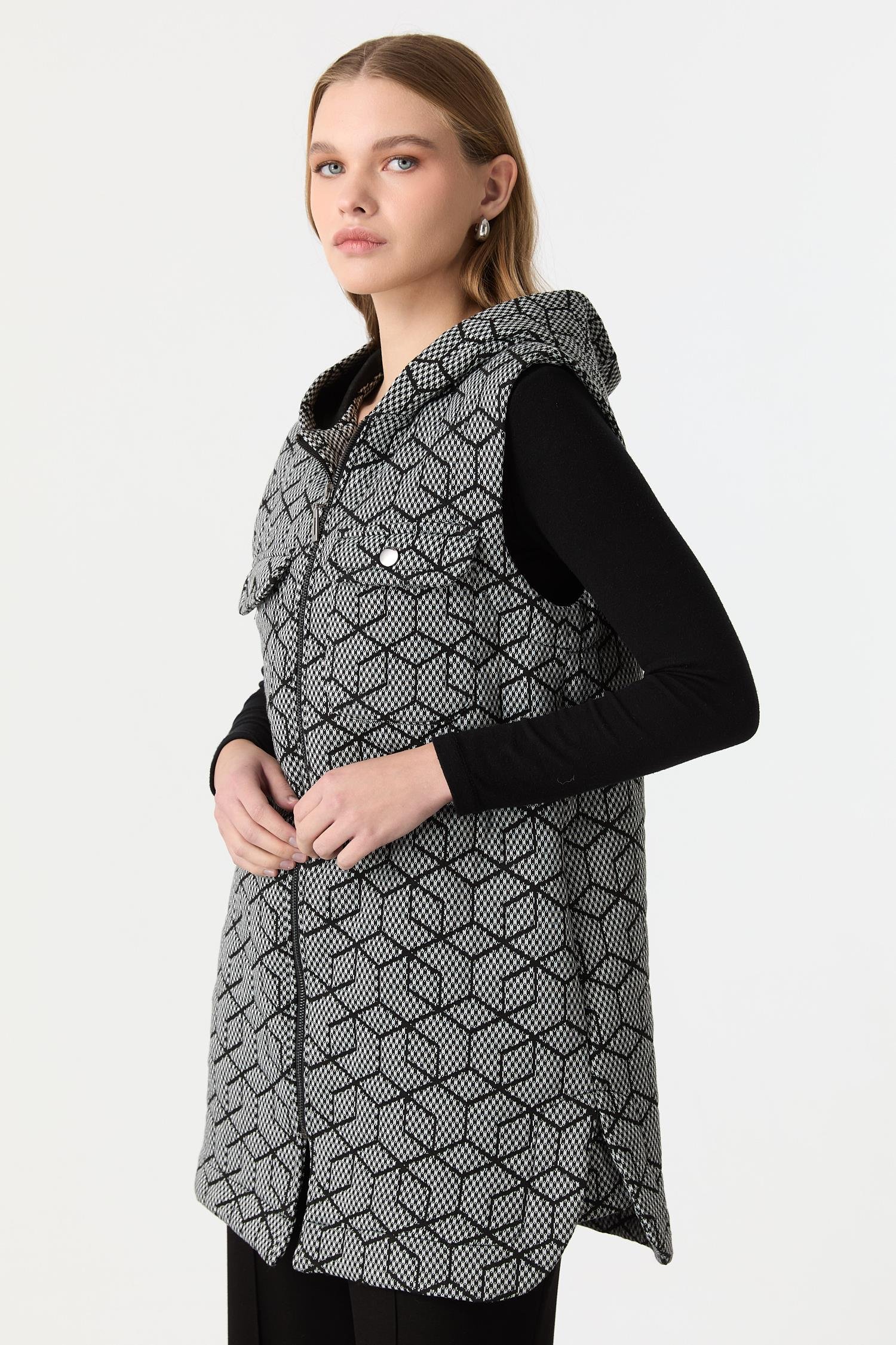 Kapüşon Detaylı Örme Yelek-SİYAH