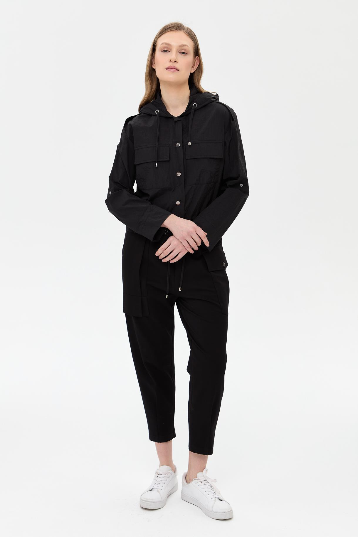 Kapüşonlu Cep Detaylı Paraşüt Ceket - SİYAH
