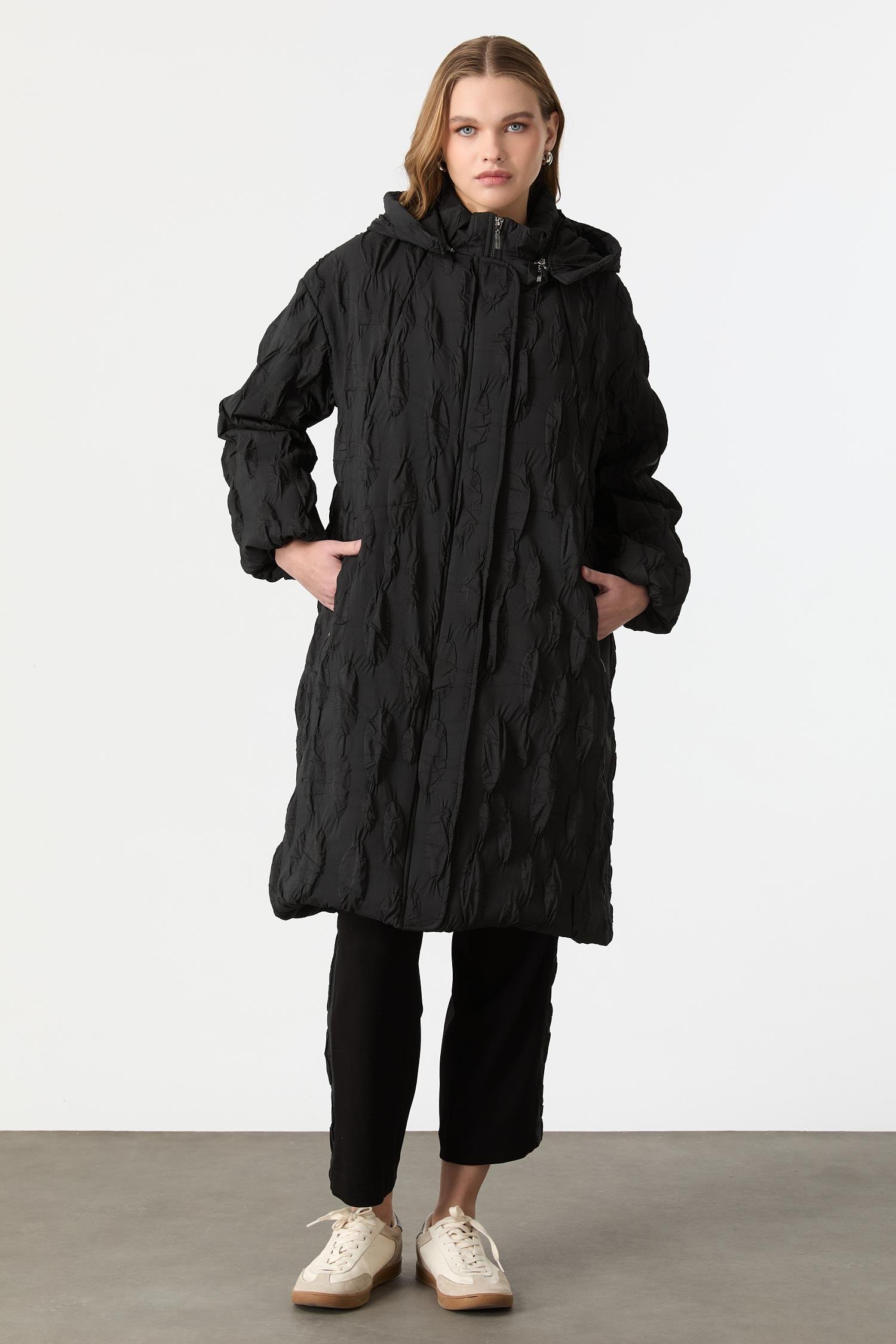 Kapüşonlu Kapitone Kaban-SİYAH