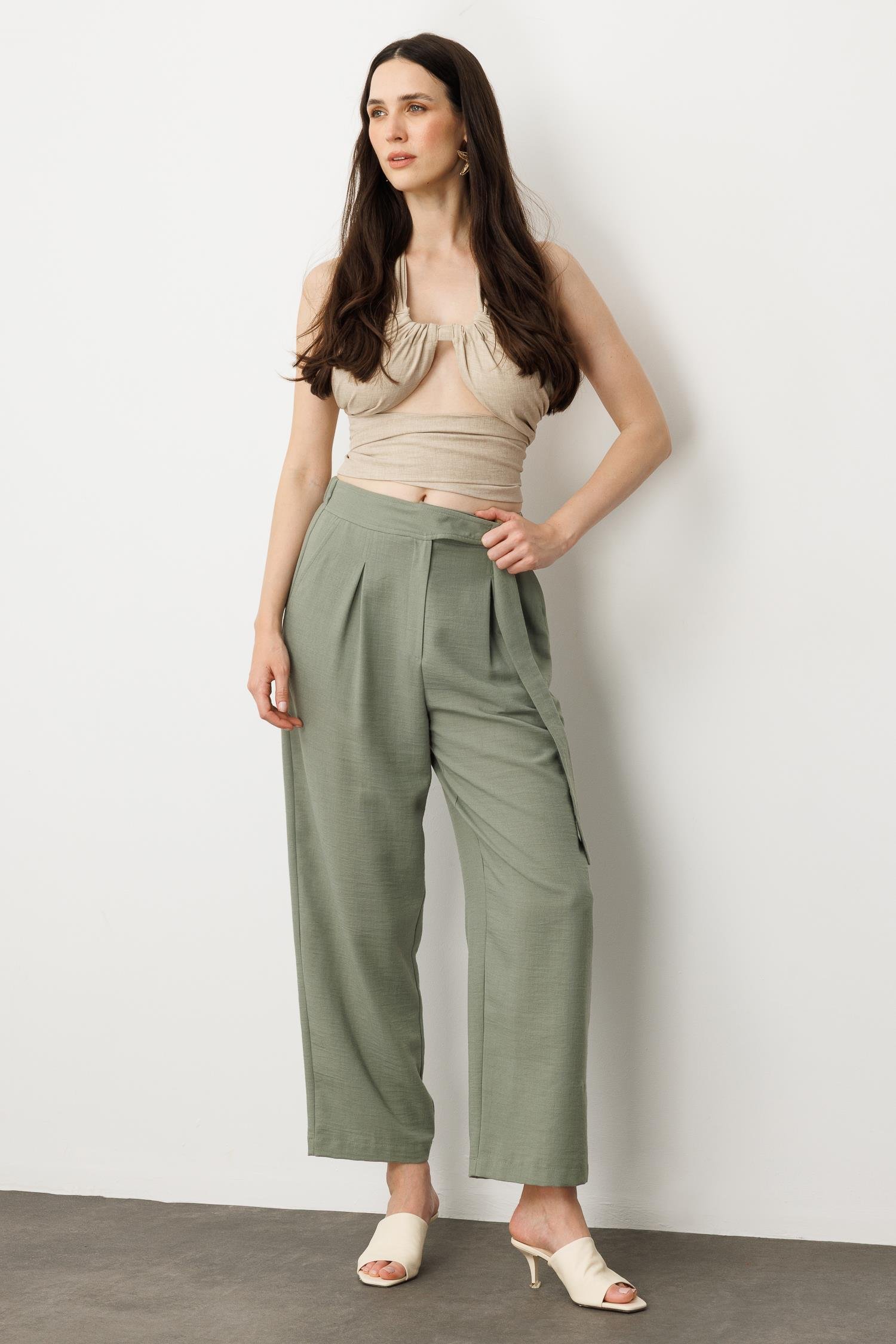 Keten Görünümlü Pileli Pantolon-ÇAĞLA