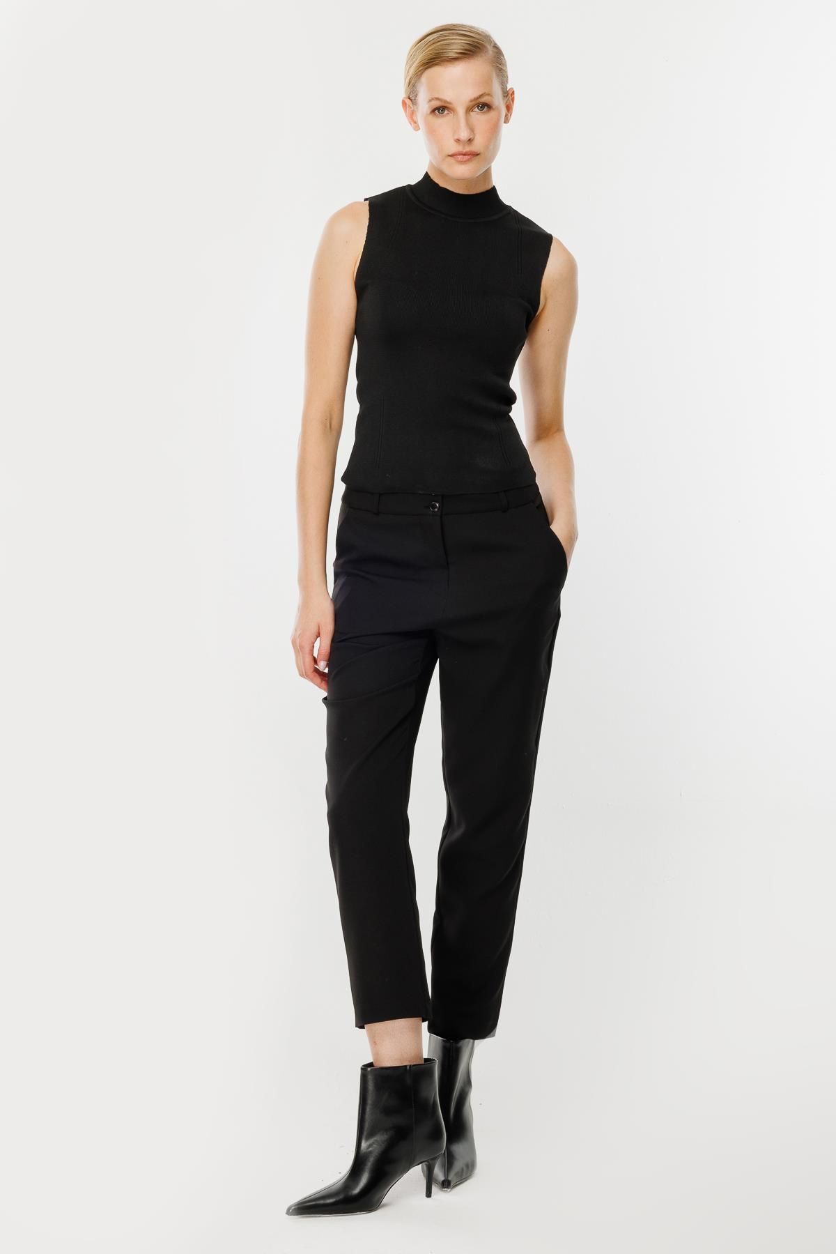 Klasik Fit Kesim Pantolon - SİYAH