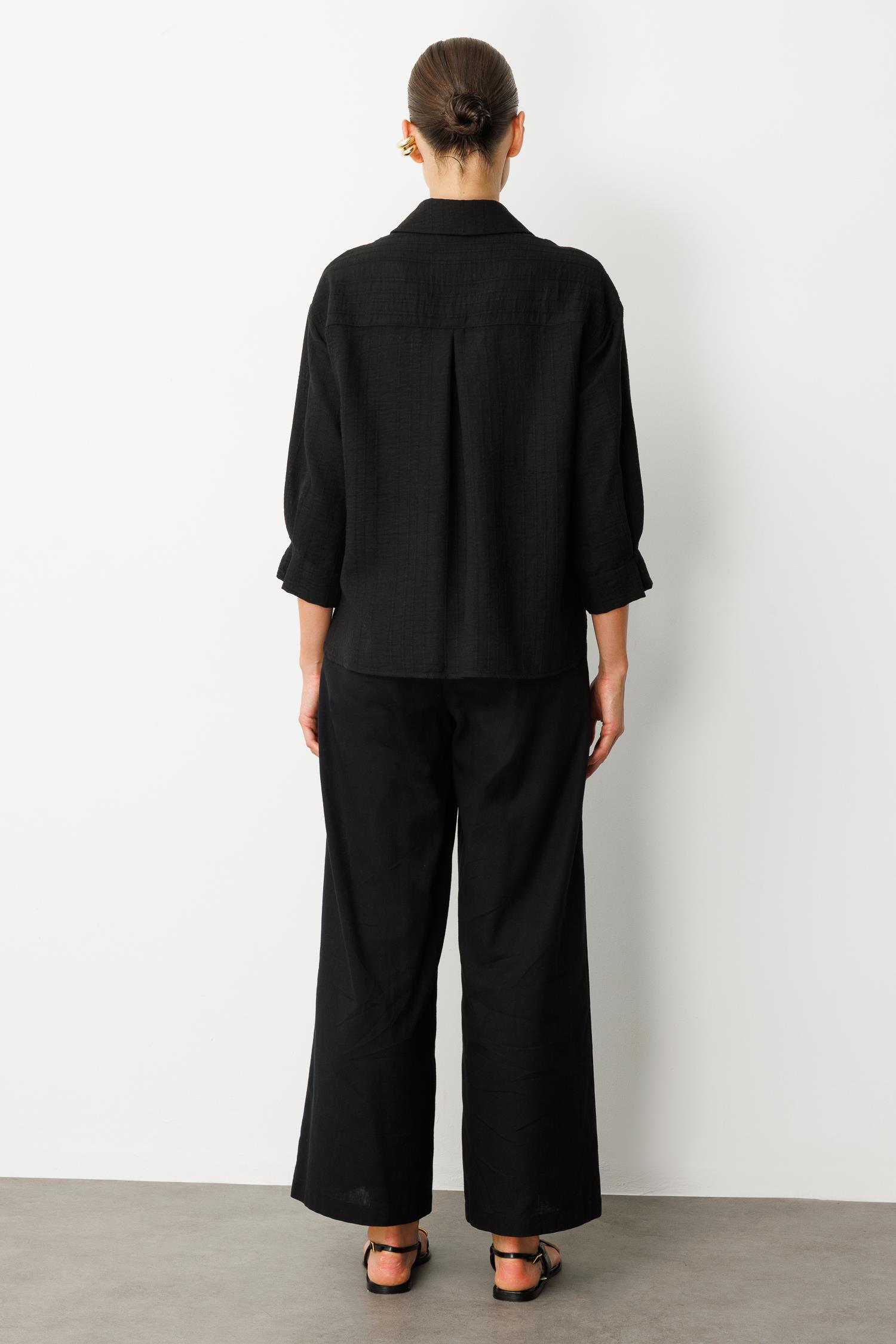 Kolları Pileli Keten Görünüm Gömlek-SİYAH