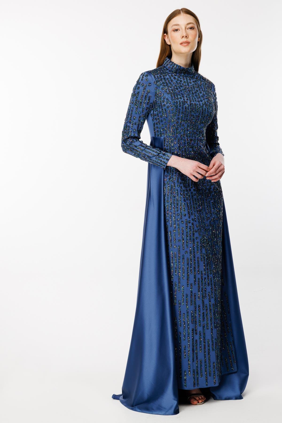 Kolları Ve Önü Taş İşlemeli Uzun Abiye - MAVİ