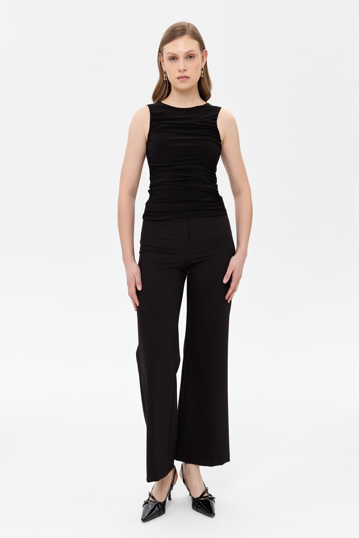 Kolsuz Drape Detaylı Bluz - SİYAH
