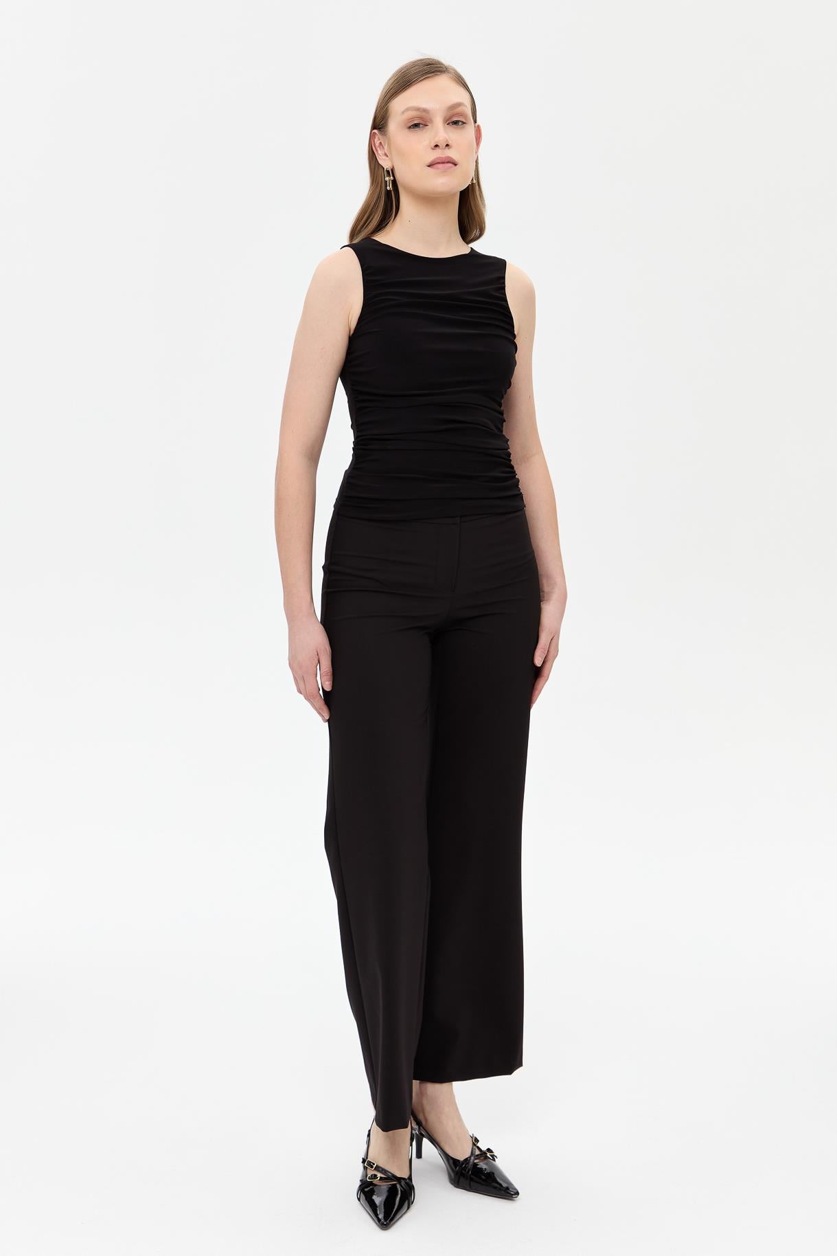 Kolsuz Drape Detaylı Bluz - SİYAH