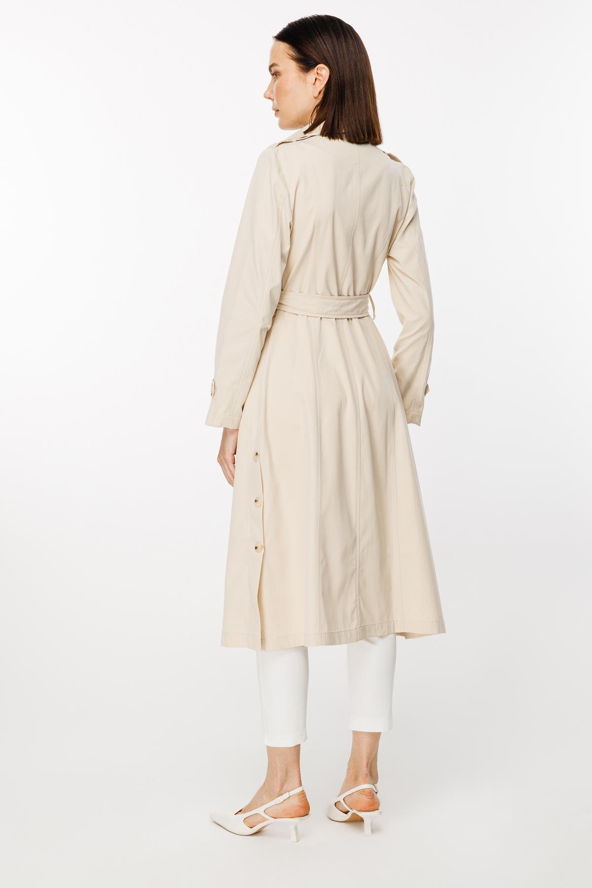 Kruvaze Yaka Kuşaklı Trençkot - BEJ