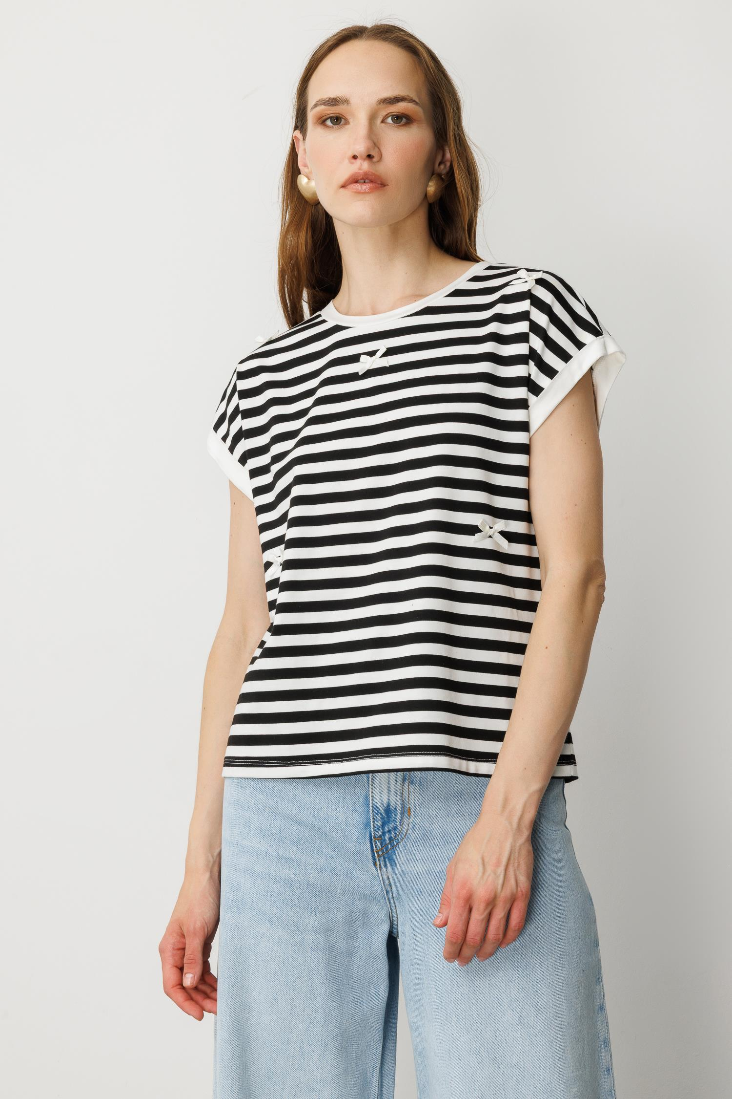 Kurdela Detay Çizgili Tişört-SİYAH/BEYAZ