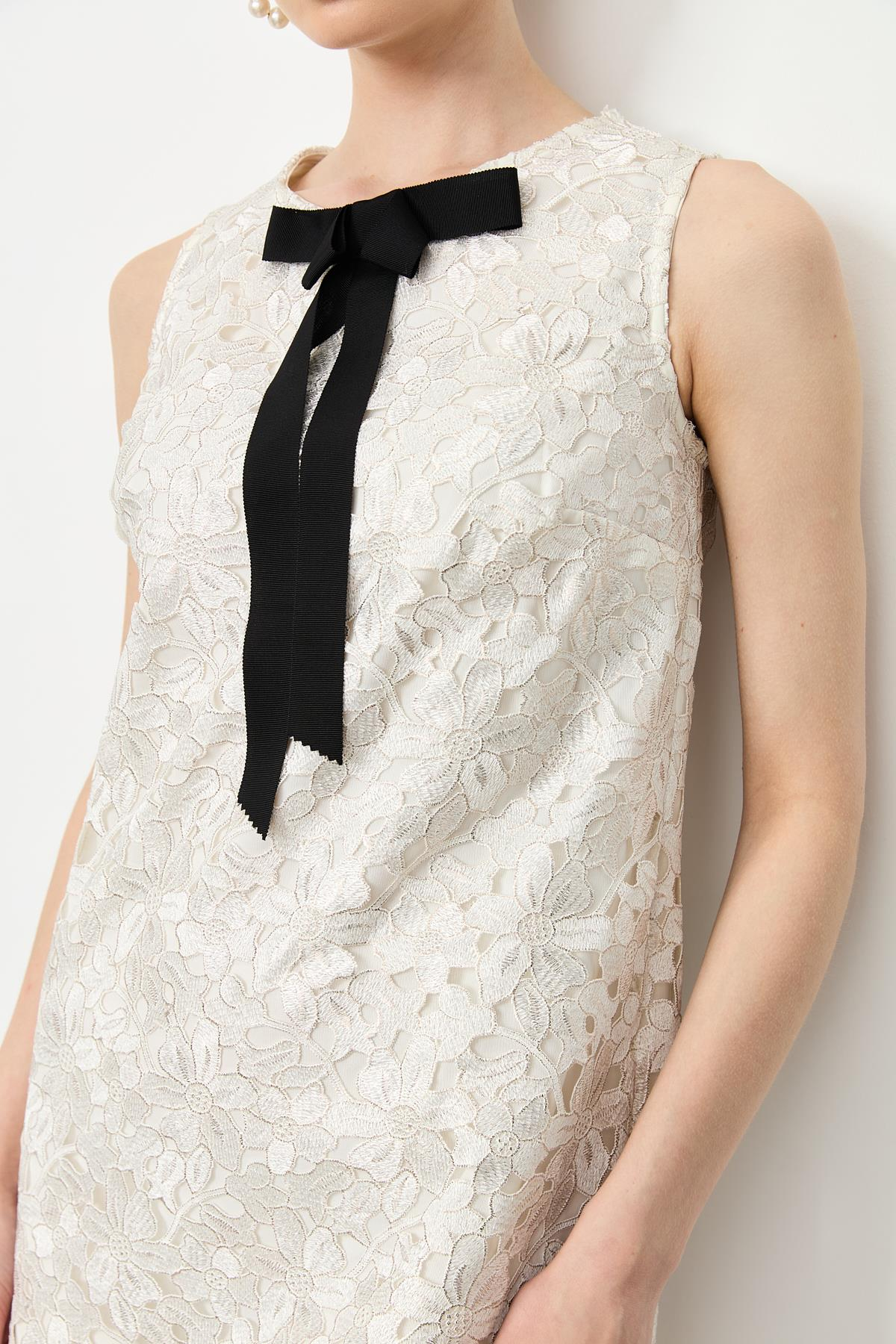 Kurdele Detaylı Dantel Elbise-KEMIK