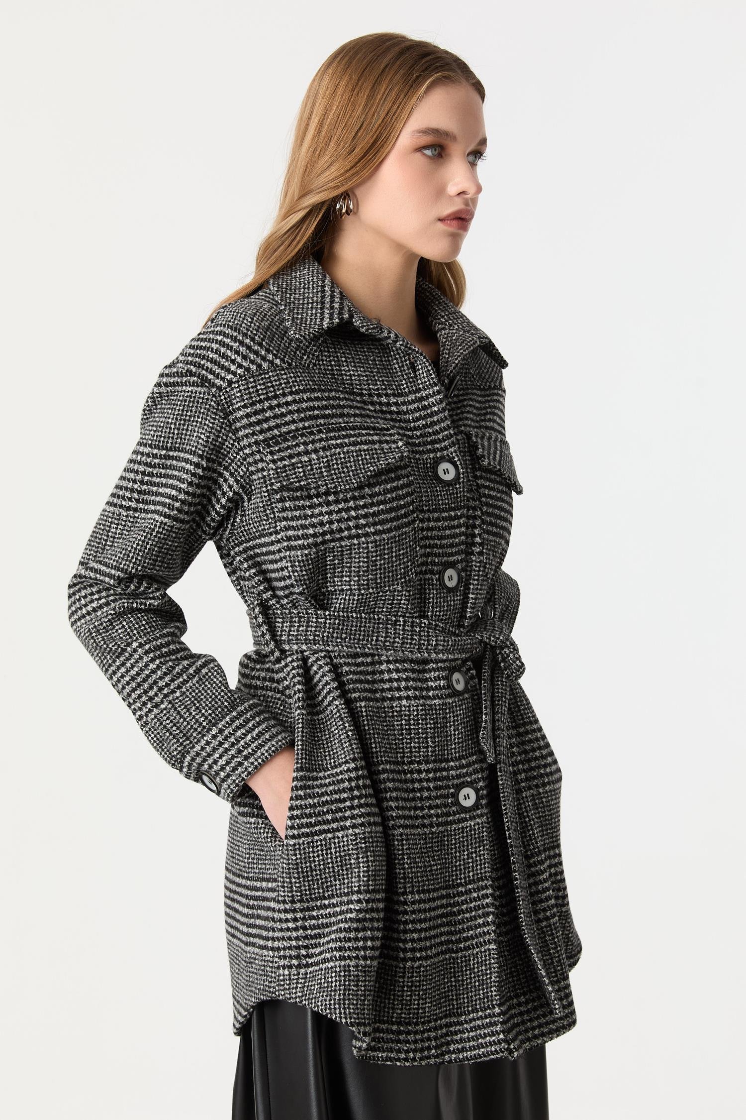 Kuşak Detaylı Ekose Ceket-SİYAH/BEYAZ