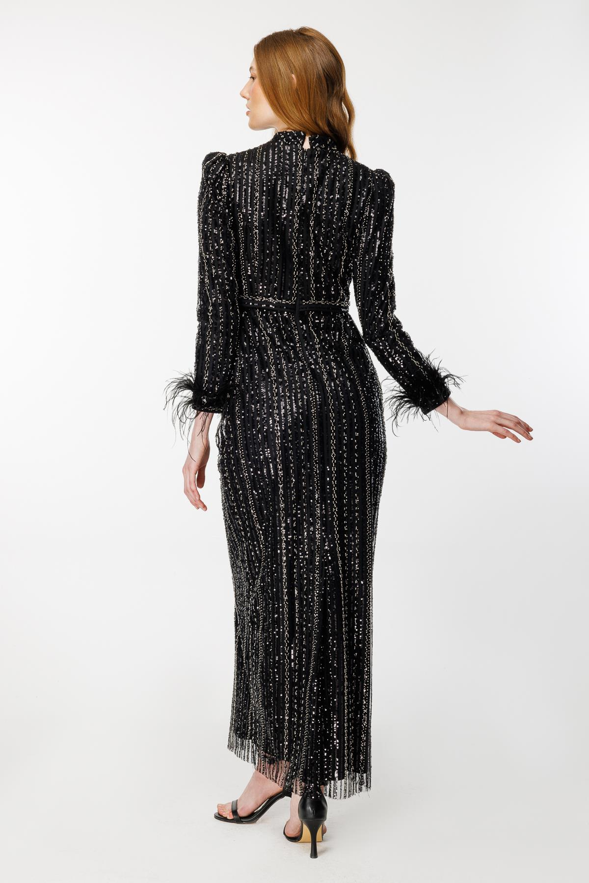 Otriş Detaylı Pul İşlemeli Kalem Abiye - SİYAH