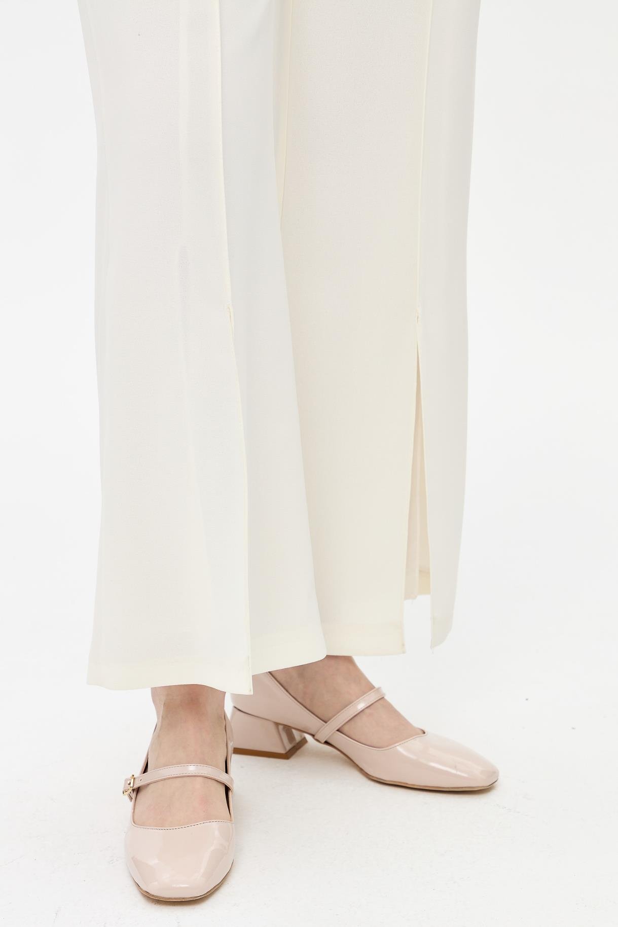 Paça Yırtmaçlı Nervür Detaylı Pantolon - KEMIK