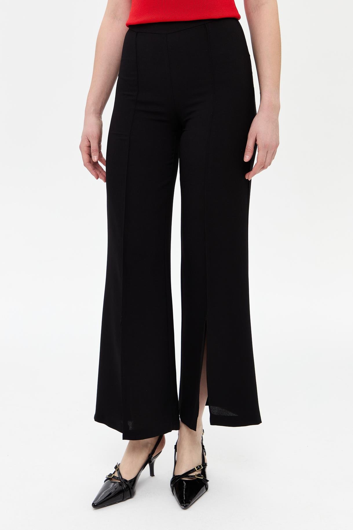 Paça Yırtmaçlı Nervür Detaylı Pantolon - SİYAH