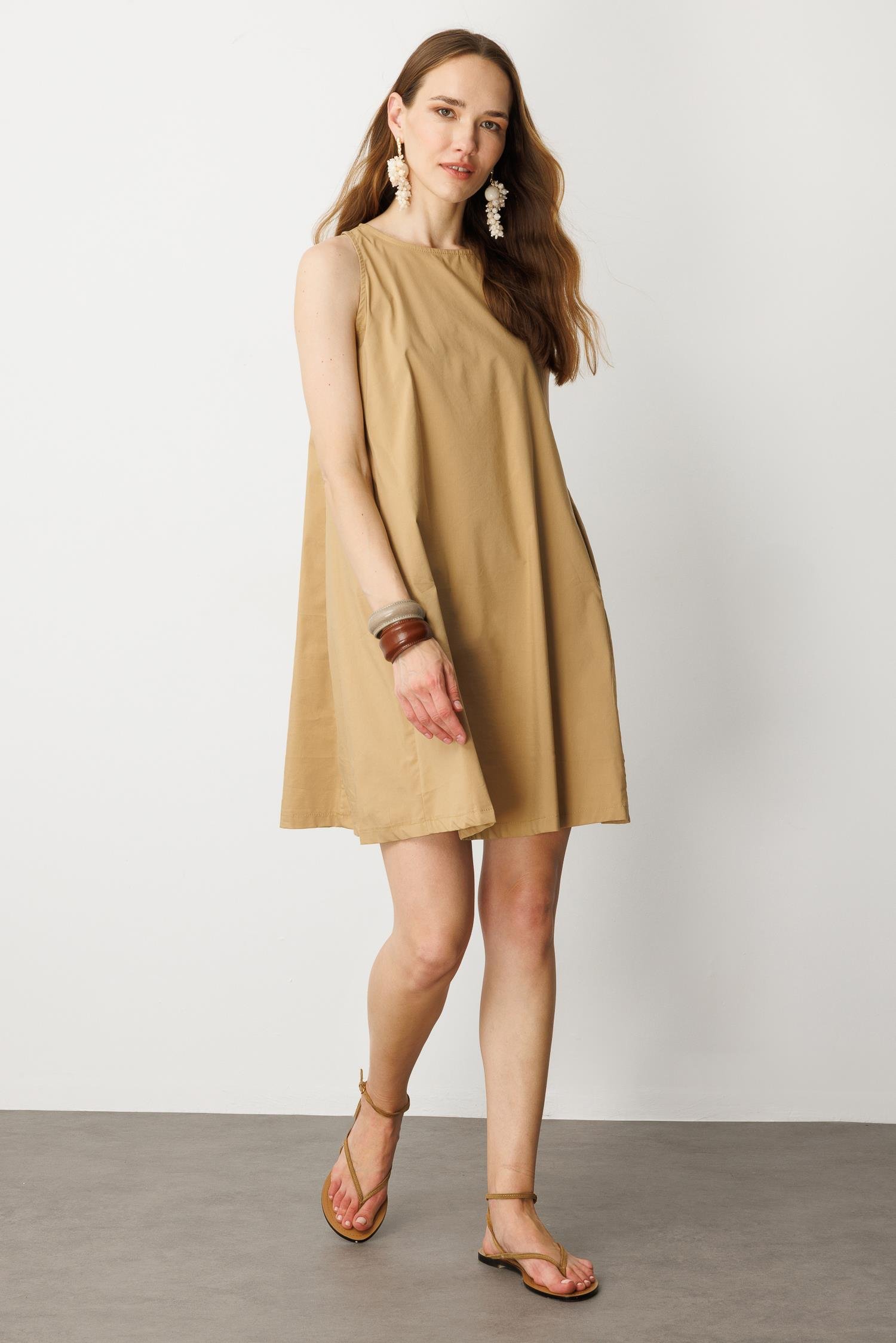 Pamuklu Rahat Kalıp Elbise-