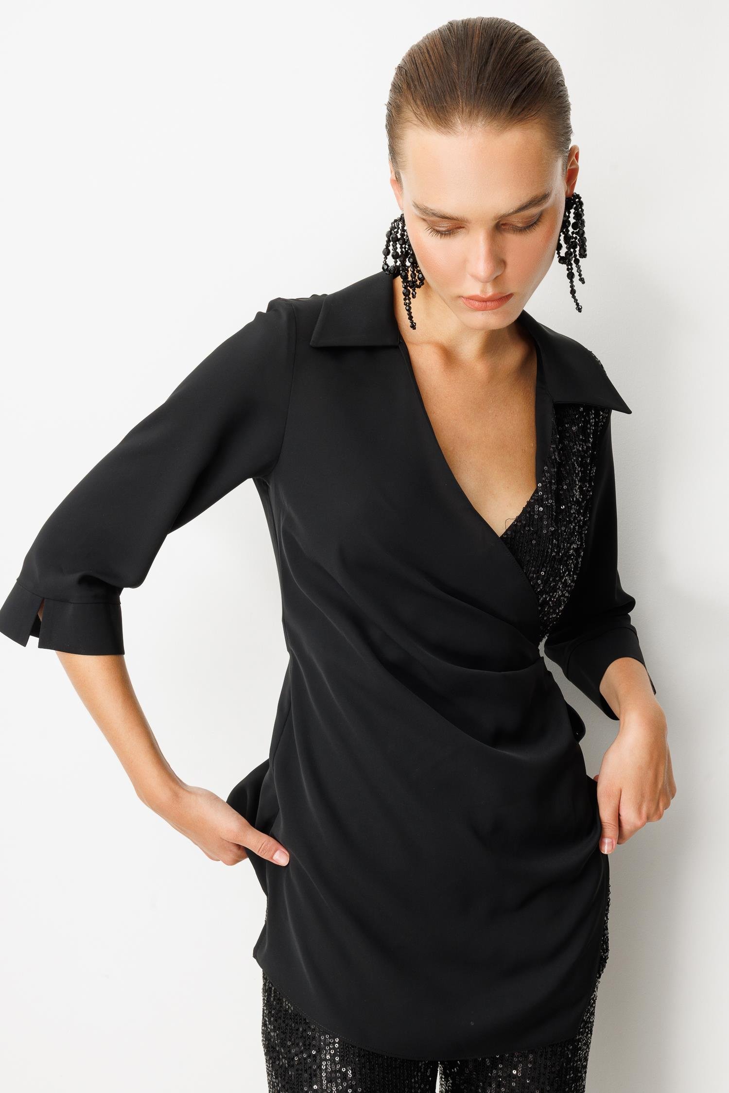 Payet Detaylı Truvakar Kollu Tunik-SİYAH