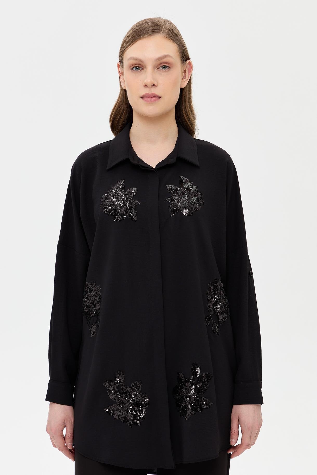 Pul İşleme Detaylı Gömlek - SİYAH