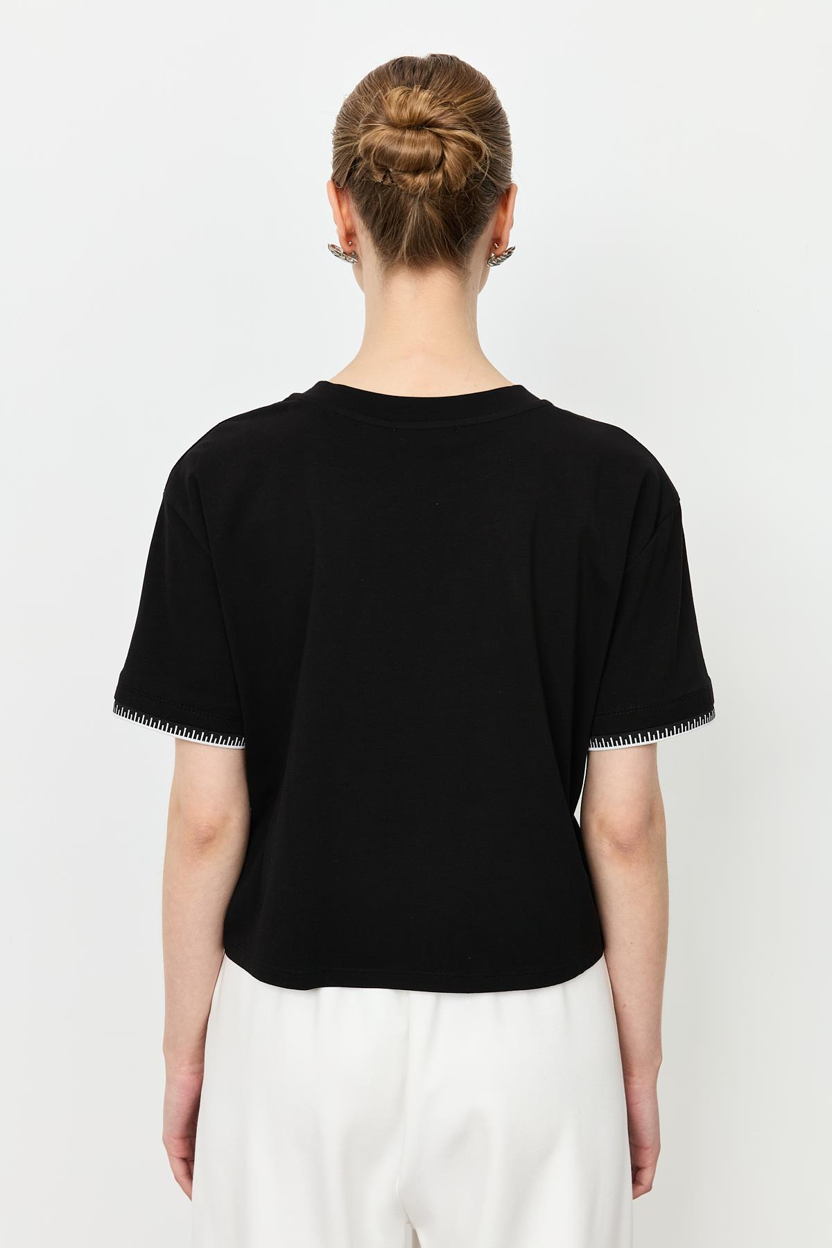 Ribana Detay Pamuklu Bluz-SİYAH