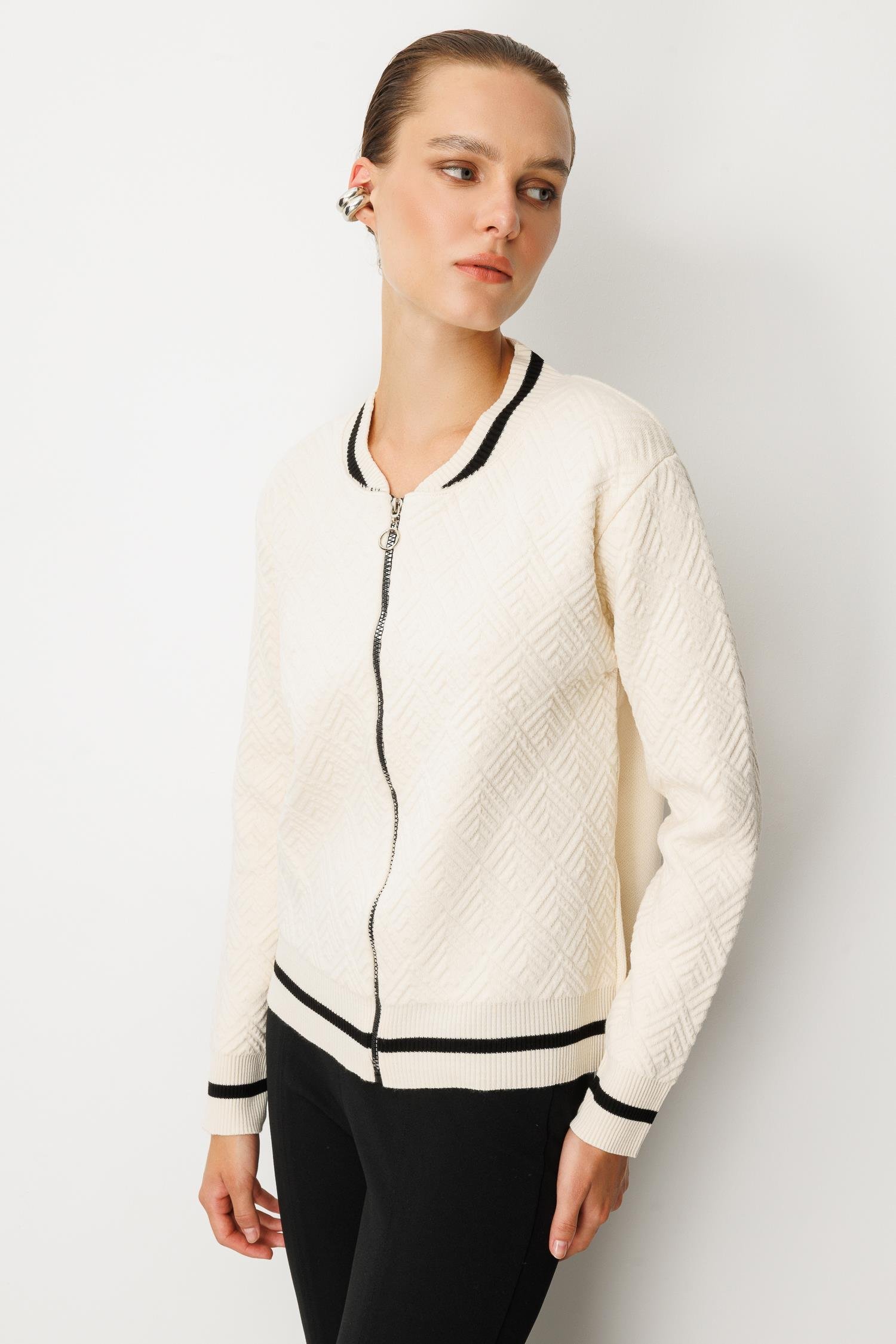 Ribana Detaylı Fermuarlı Triko Hırka-EKRU