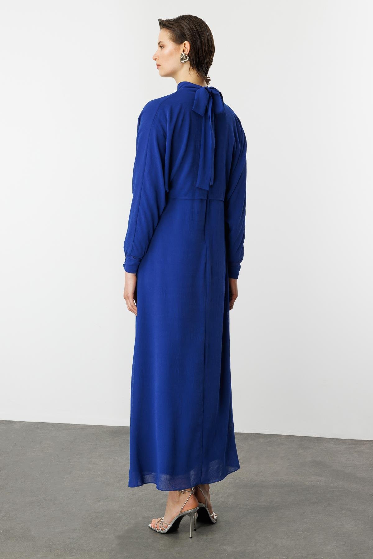 Şal Detaylı Uzun Şifon Elbise-SAX