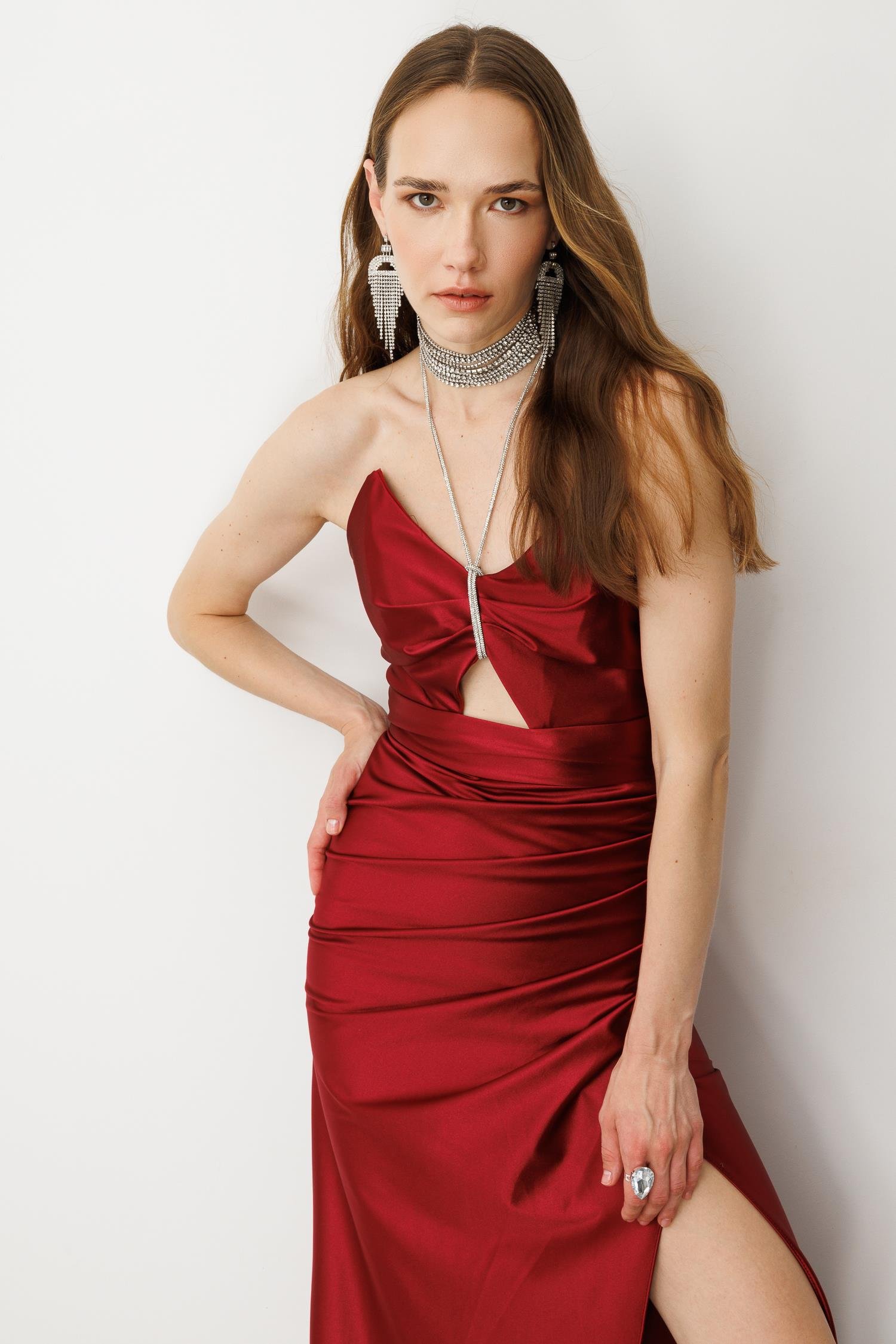 Saten Görünüm Taş Detaylı Abiye Elbise-BORDO