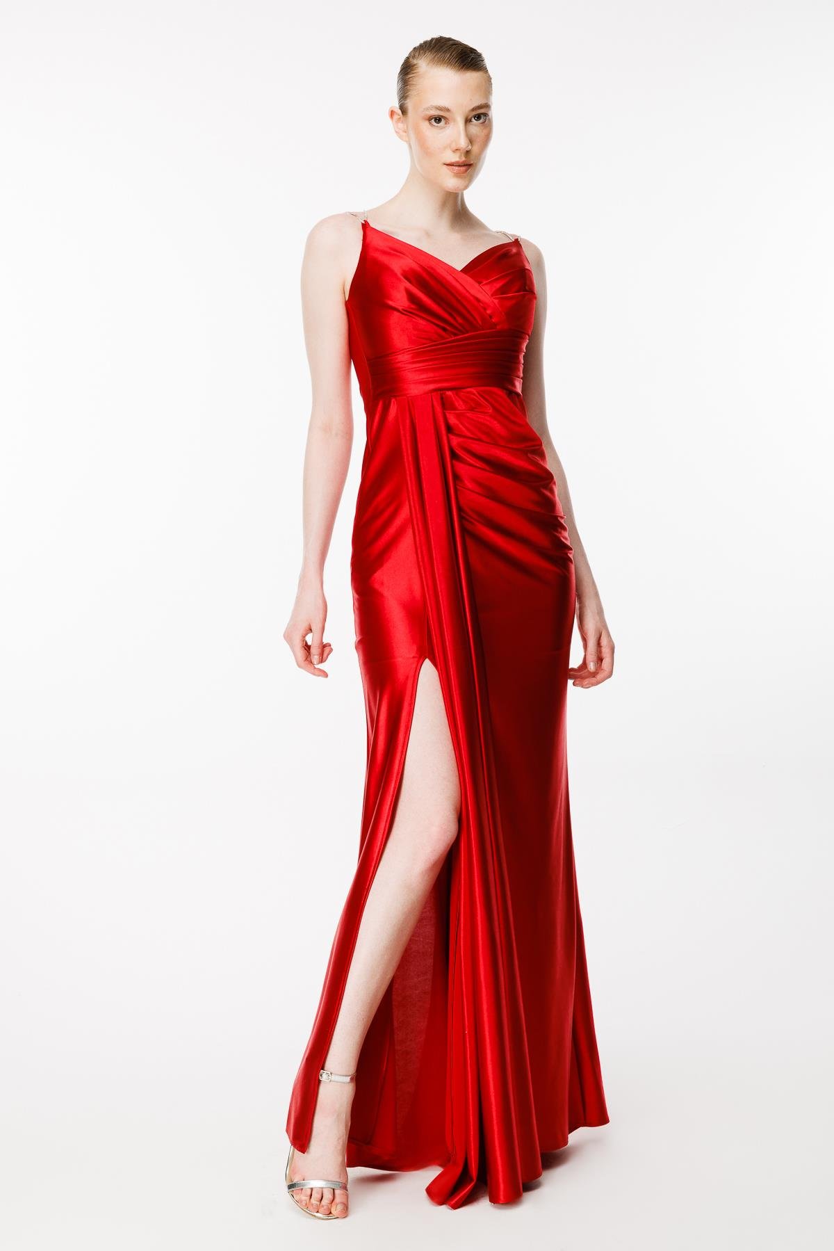 Simli İp Askılı Yırtmaçlı Saten Abiye - KIRMIZI