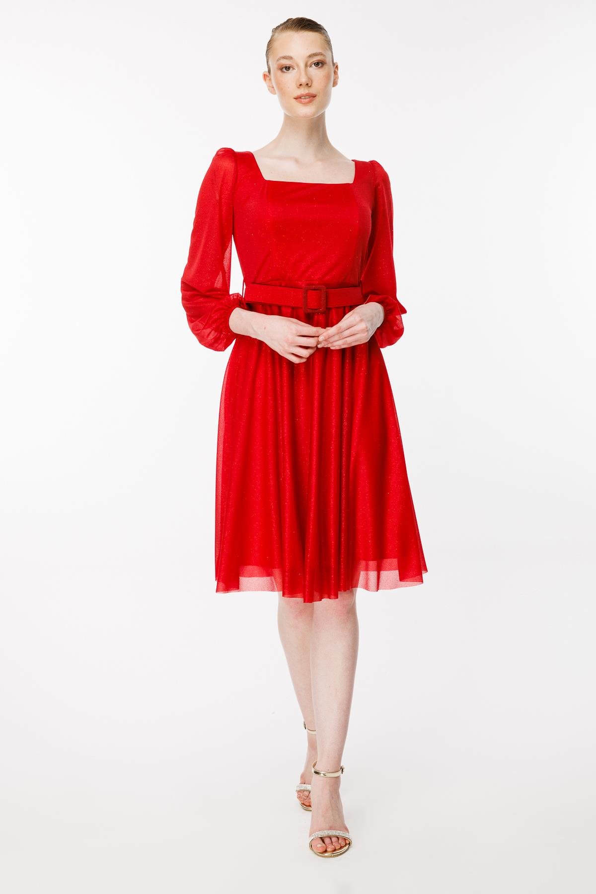 Simli Ve Kemerli Kısa Abiye Elbise - KIRMIZI