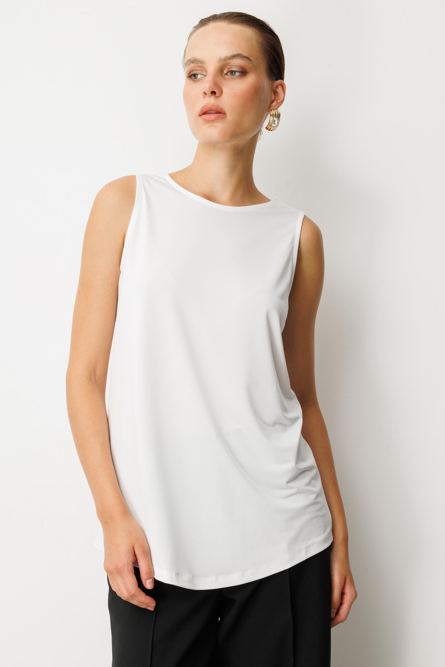 Sırt Detaylı Kolsuz Bluz-KEMIK