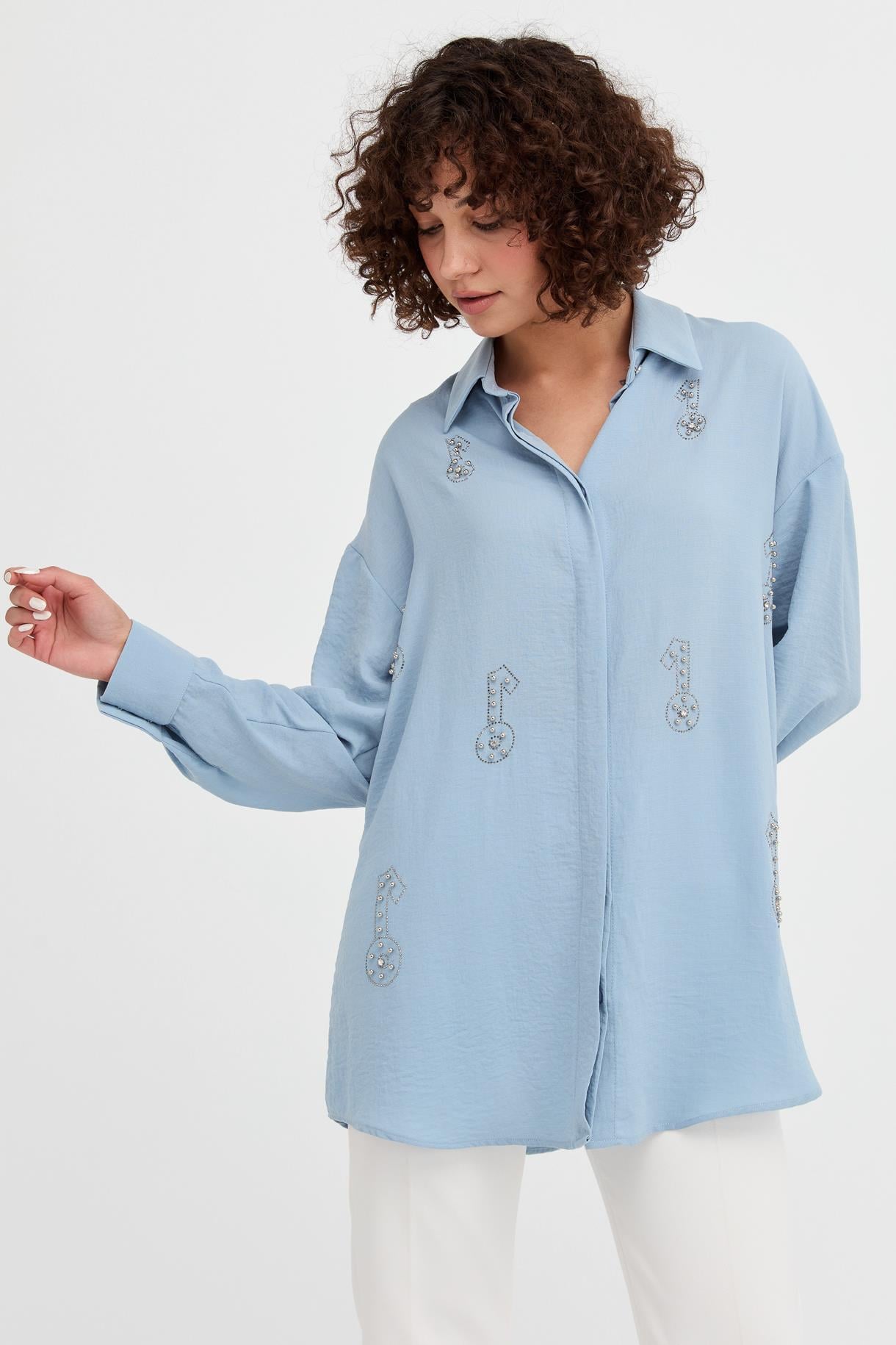 Taş Detaylı Oversize Gömlek - A.MAVI
