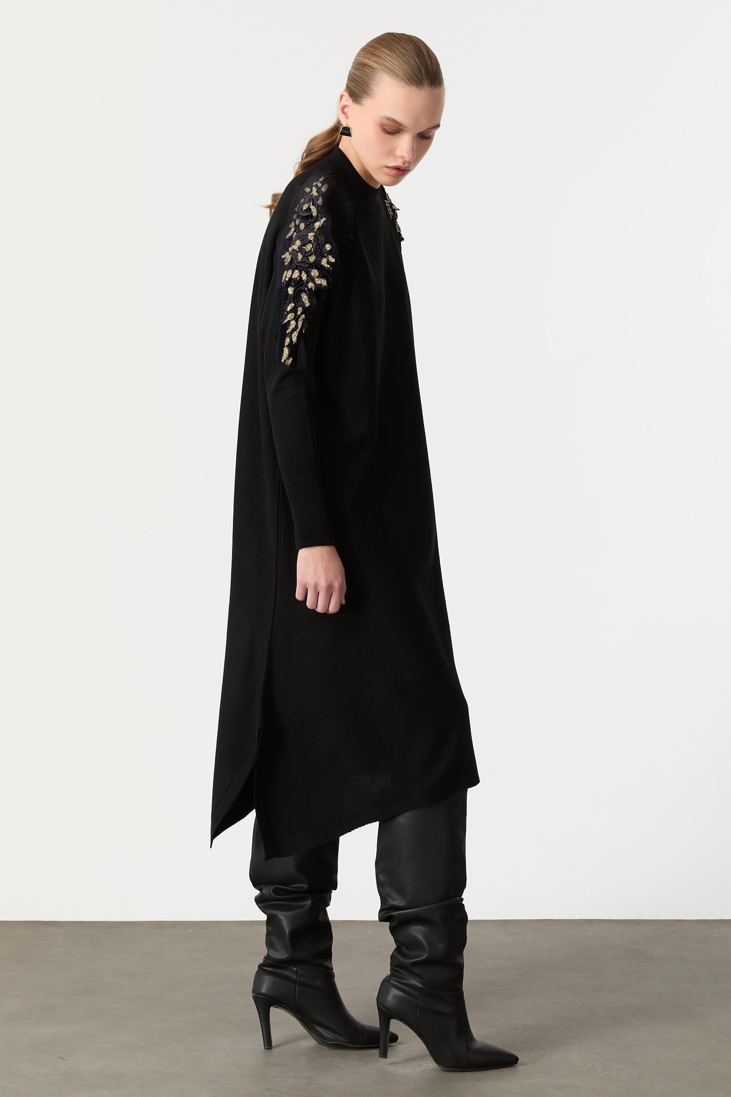 Taş İşleme Detaylı Triko Elbise-SİYAH