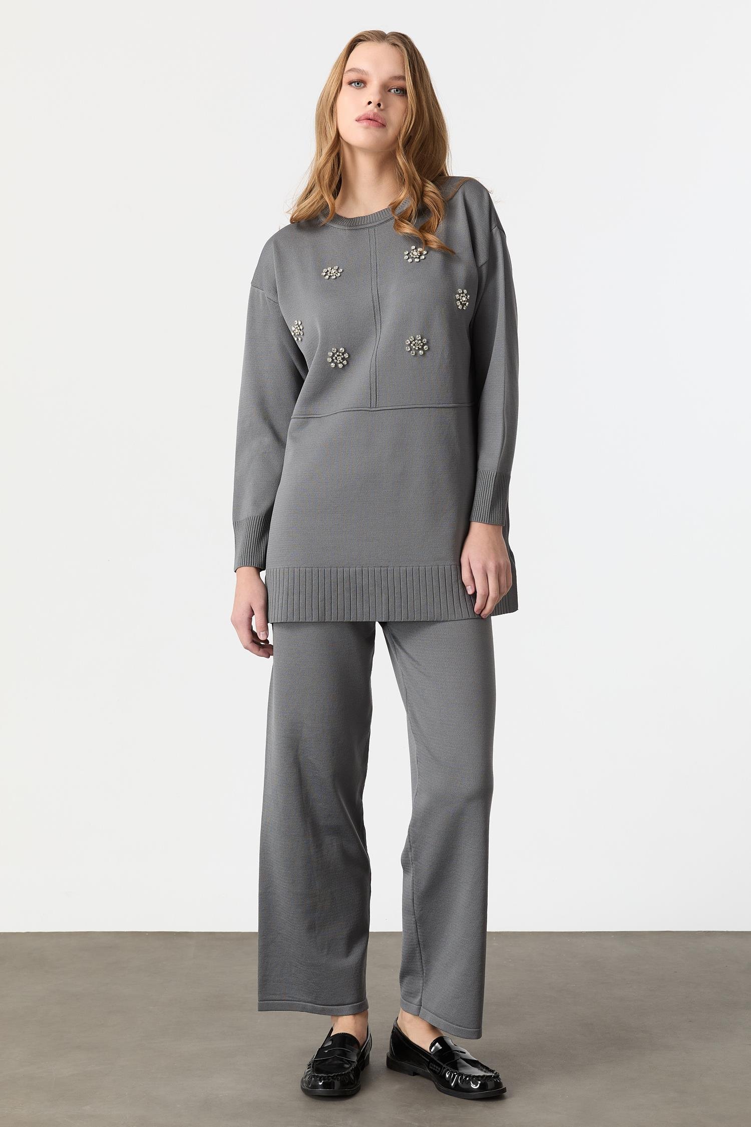 Taş İşleme Detaylı Triko Takım-GRİ