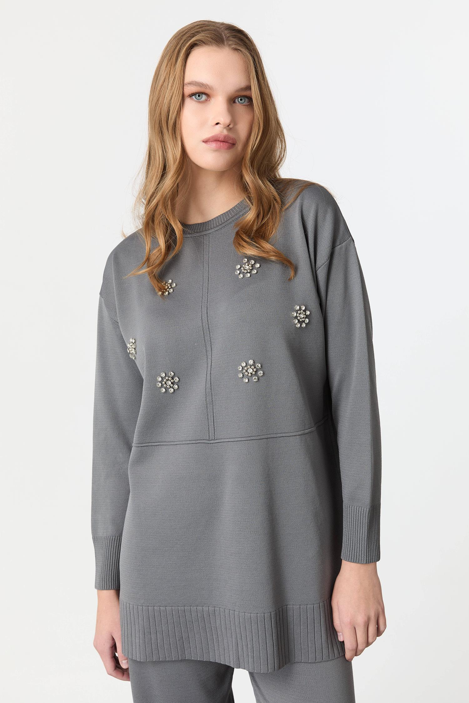 Taş İşleme Detaylı Triko Takım-GRİ