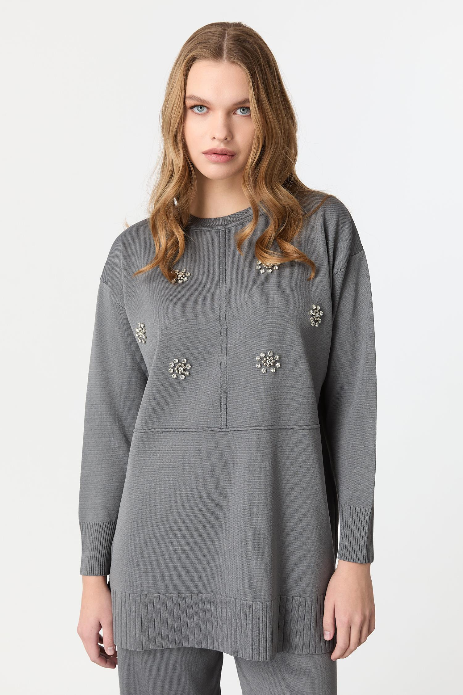 Taş İşleme Detaylı Triko Takım-GRİ