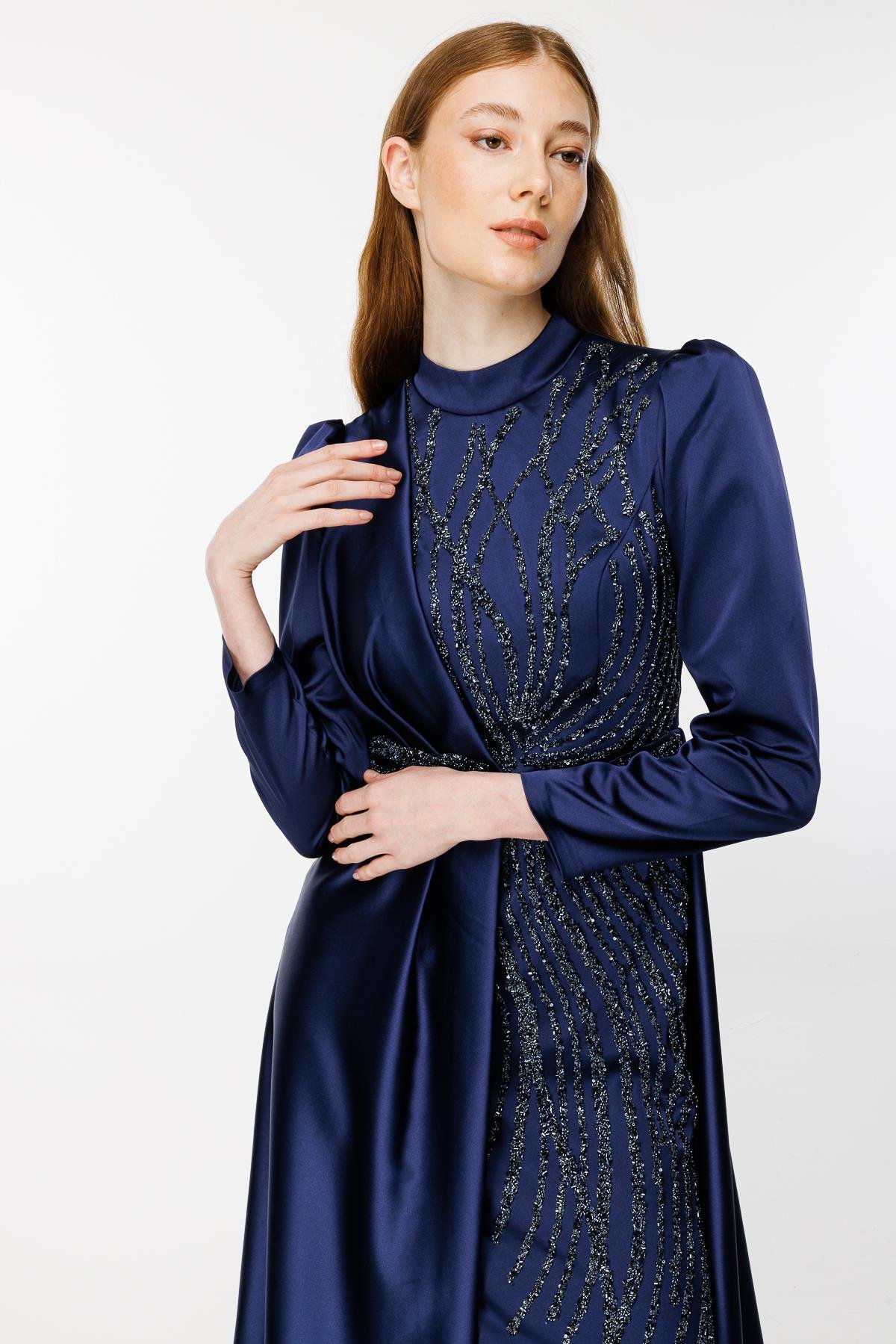 Taş İşlemeli Saten Uzun Abiye - LACI