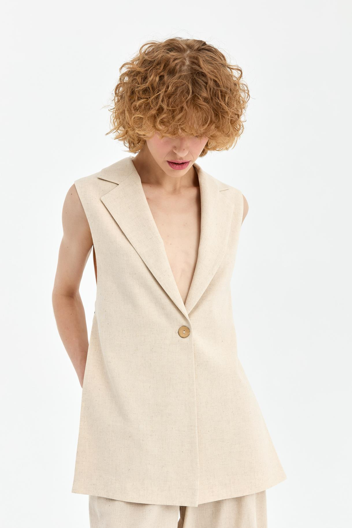 Tek Düğmeli ve Bel Bağlamalı Keten Yelek - BEJ