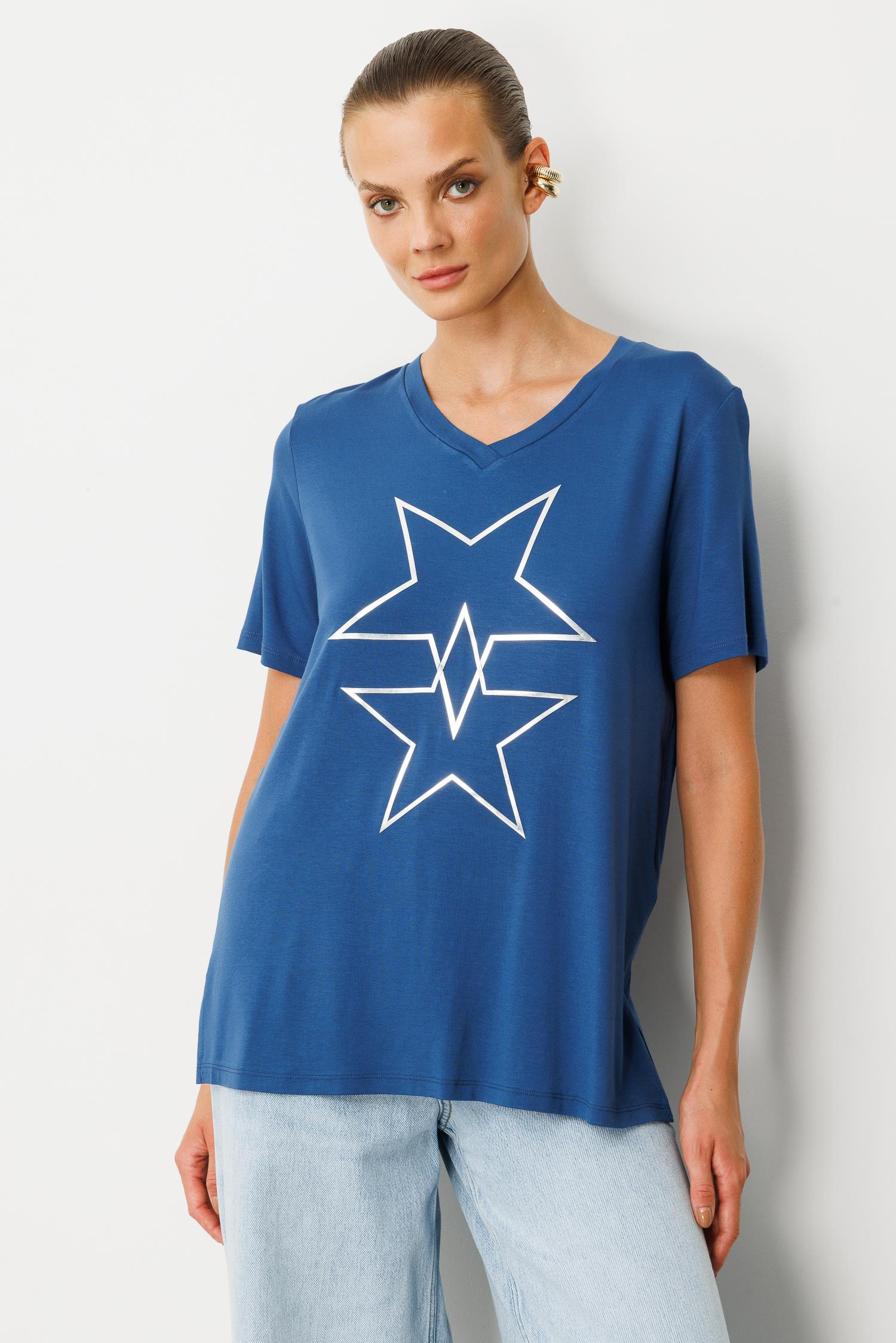 V Yaka Yıldız Baskı Tişört-İNDİGO