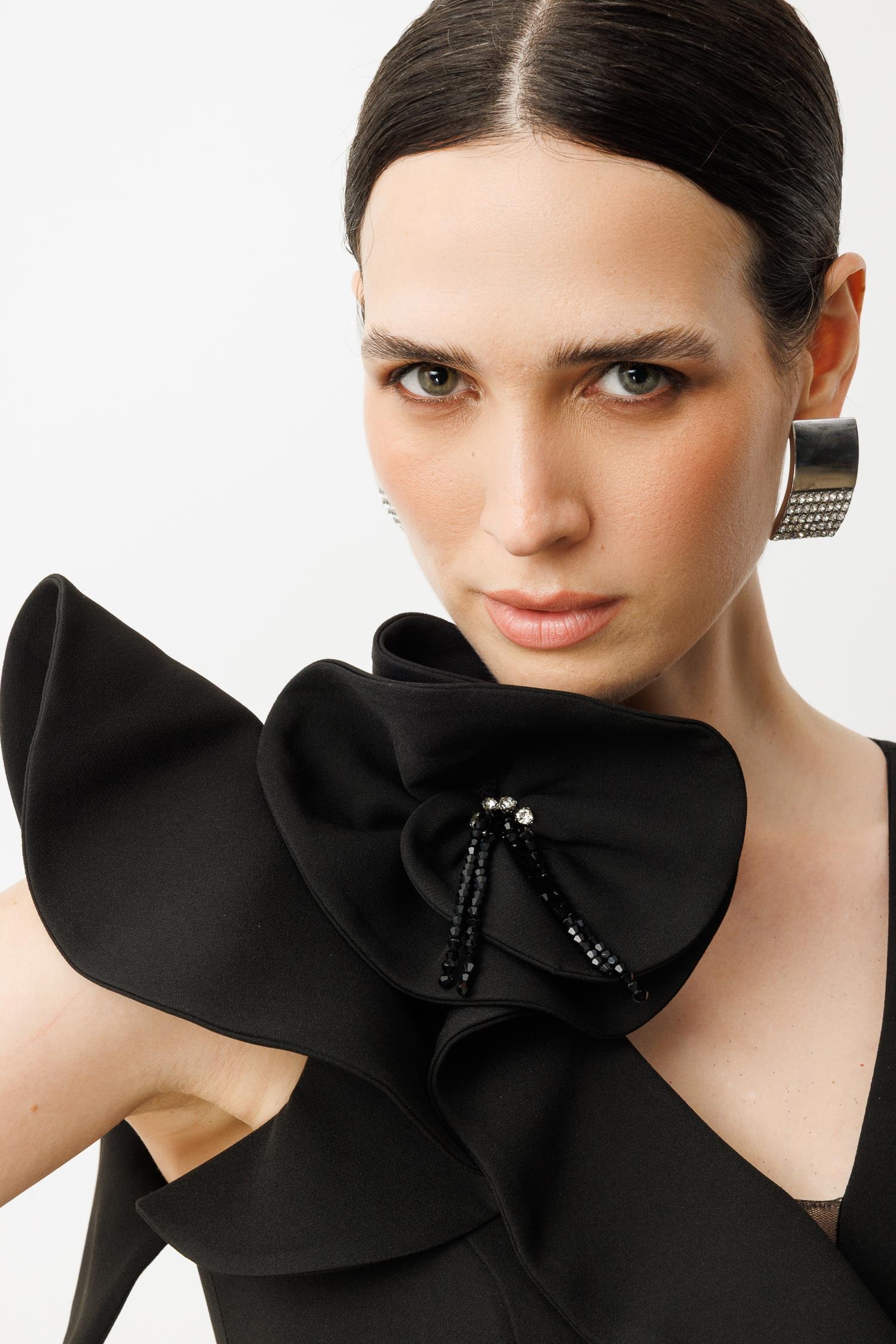 Volanlı Yırtmaçlı Abiye Elbise-SİYAH