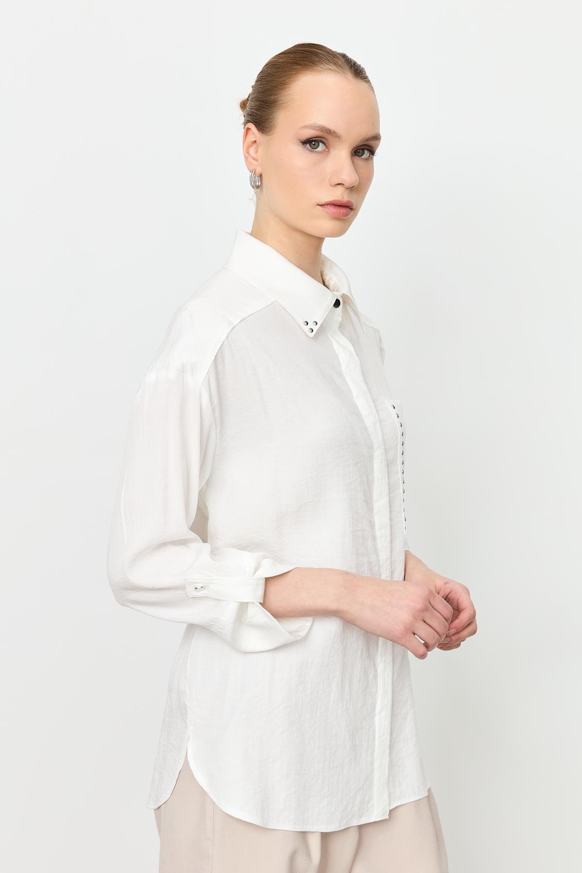 Yaka ve Cep Detaylı Gömlek-EKRU