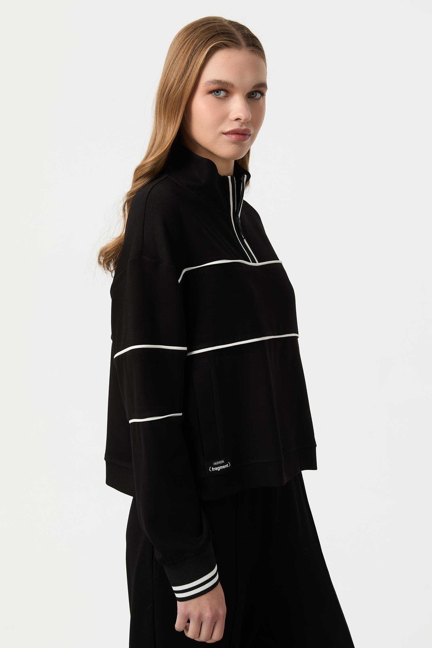 Yakası Fermuarlı Modal Bluz-SİYAH