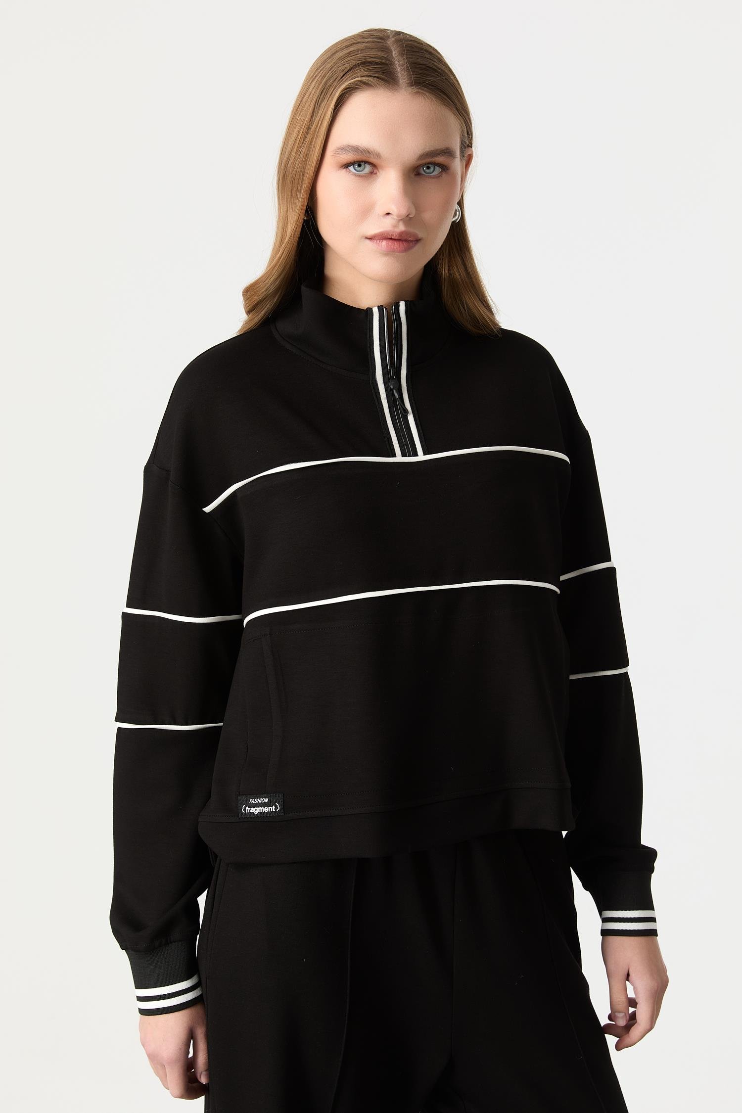 Yakası Fermuarlı Modal Bluz-SİYAH