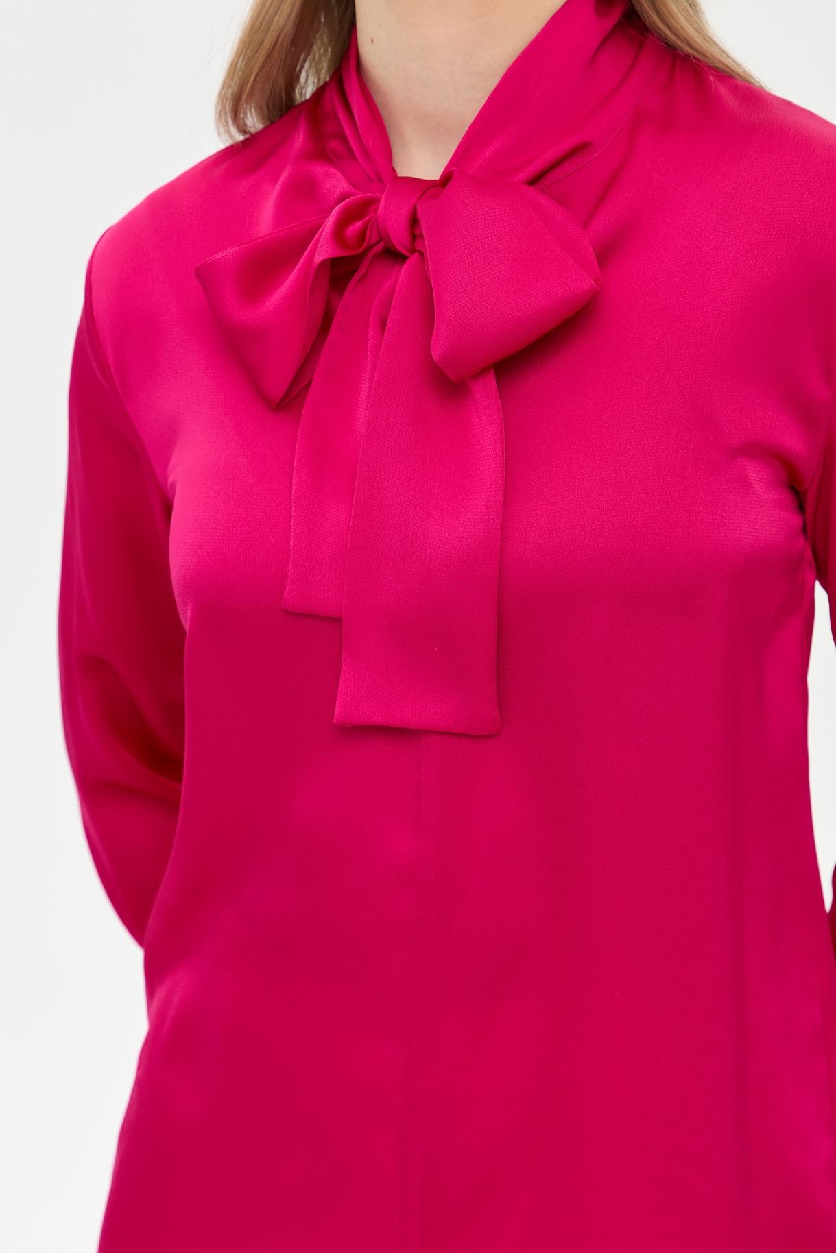 Yakası Fularlı Saten Gömlek - FUJYA