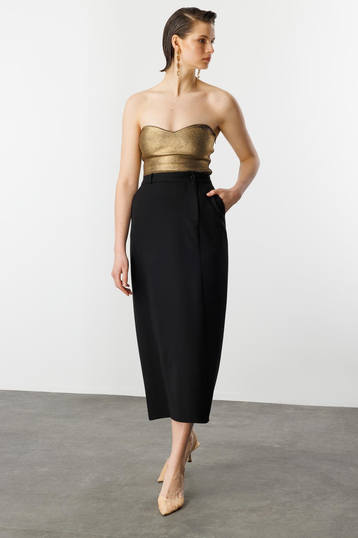 Yandan Yırtmaçlı Hürrem Etek-SİYAH